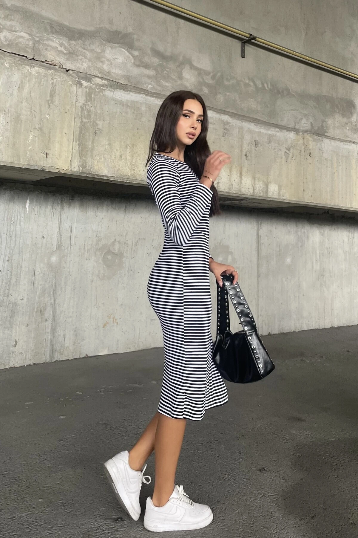 BİSİKLET YAKA ÇİZGİLİ UZUN KOL YIRTMAÇLI KAŞKORSE ELBİSE