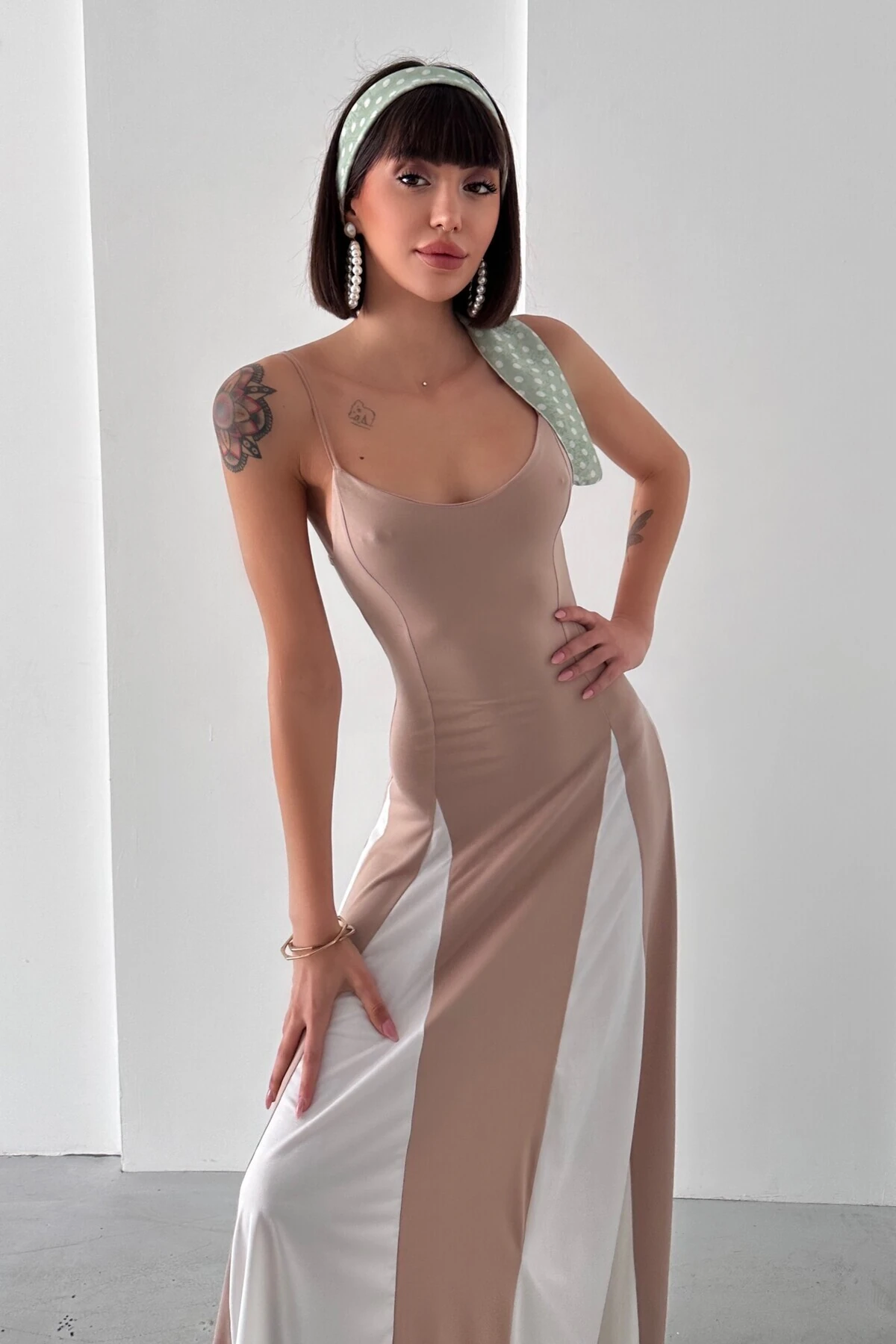 İP ASKILI PARÇALI DESEN SANDY ELBİSE