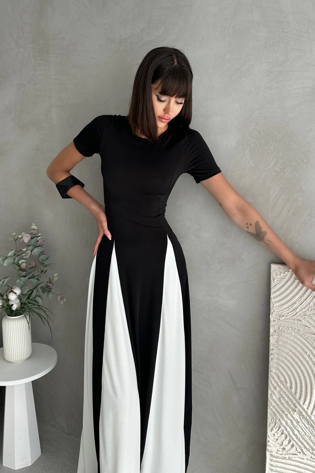 YARIM KOL PARÇALI SANDY ELBİSE