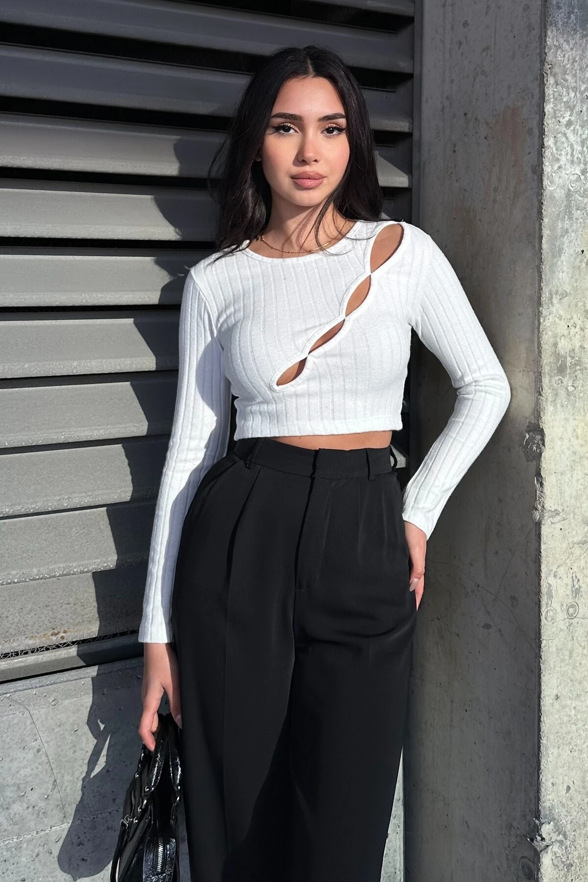 DAMLA DEKOLTELİ BİYE DETAY UZUN KOL CROP