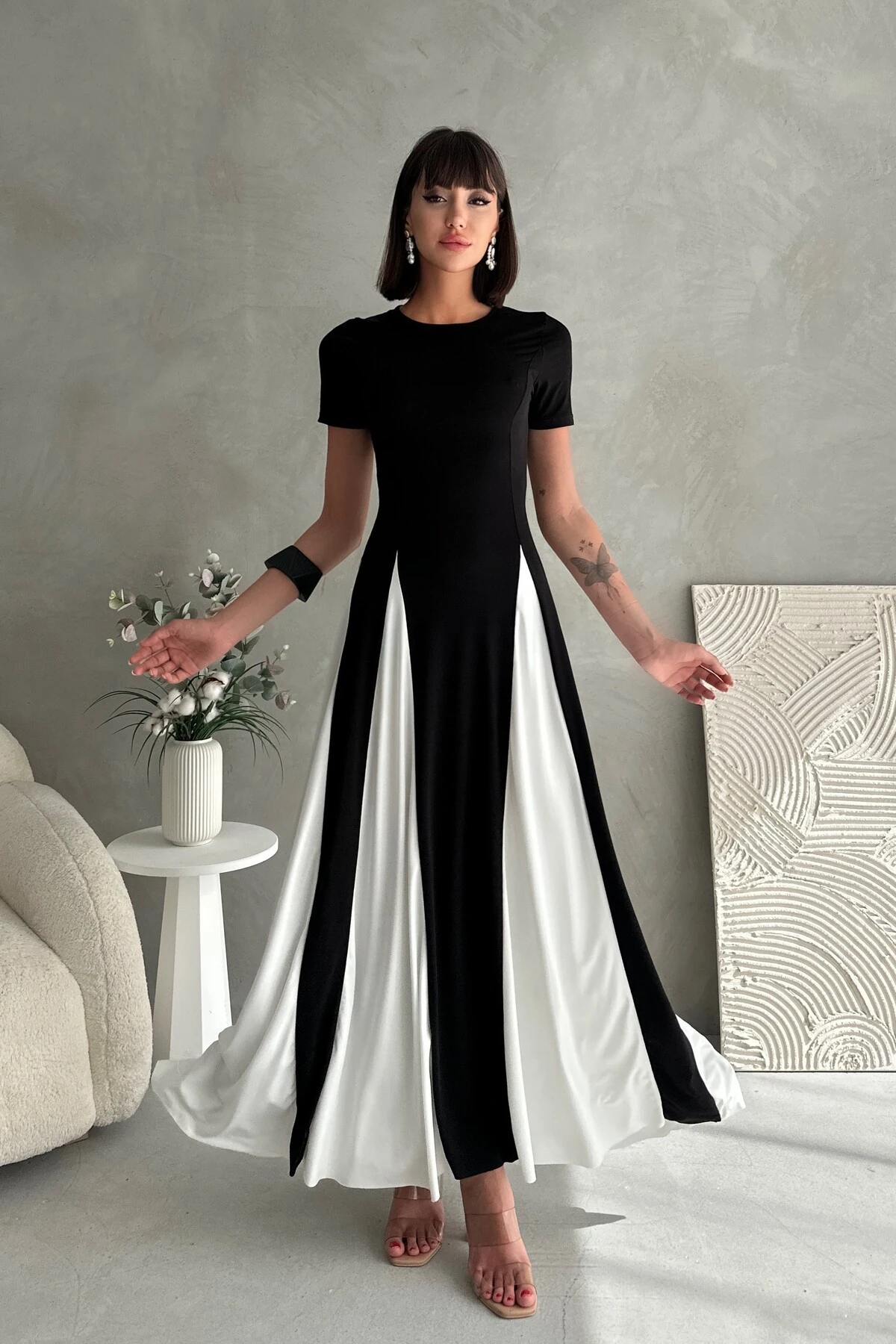 YARIM KOL PARÇALI SANDY ELBİSE