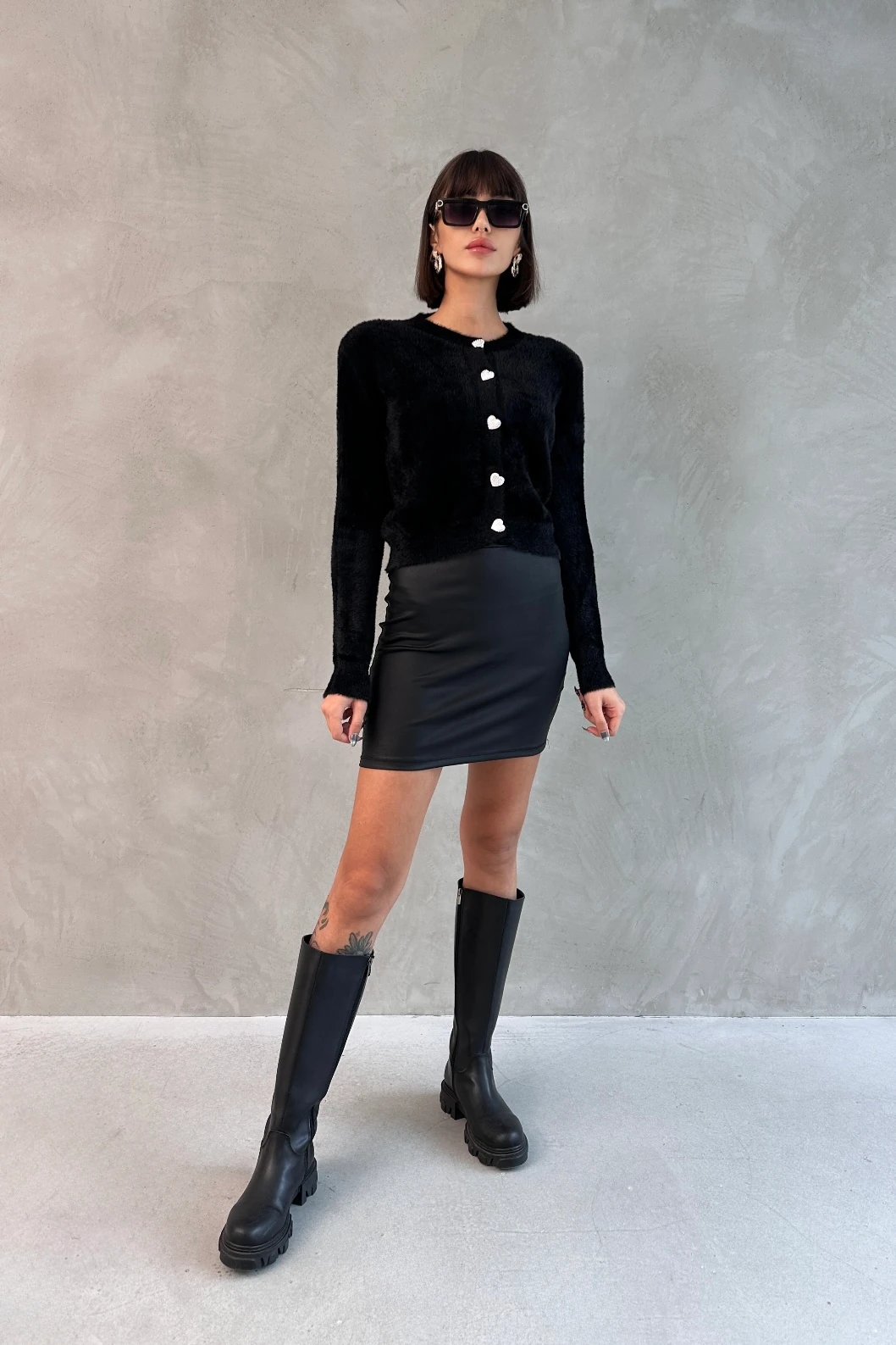 KALP DÜĞMELİ TRİKO HIRKA