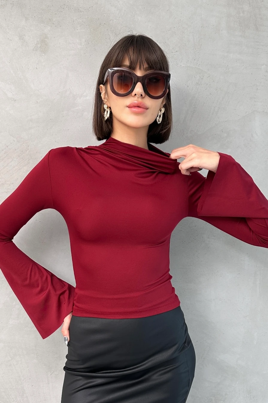 DİK YAKA BÜZGÜ DETAYLI İSPANYOL KOL BLUZ - bordo
