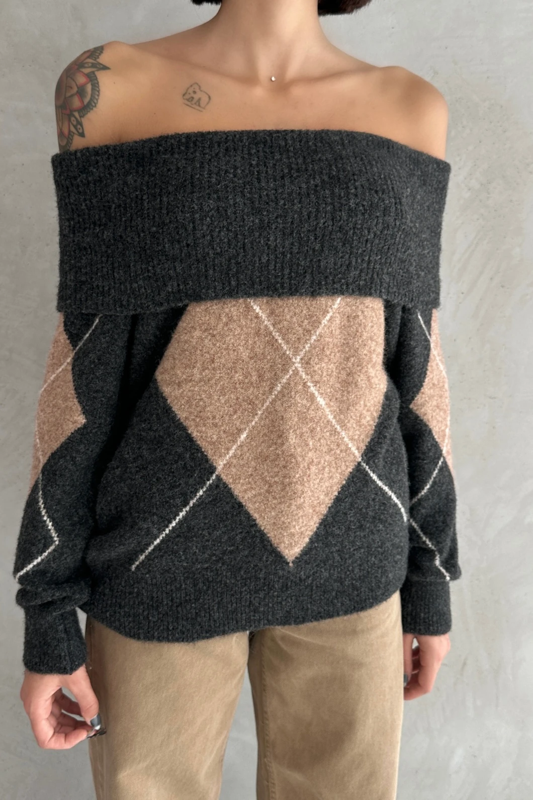 BAKLAVA DESEN MADONNA YAKA TRİKO KAZAK