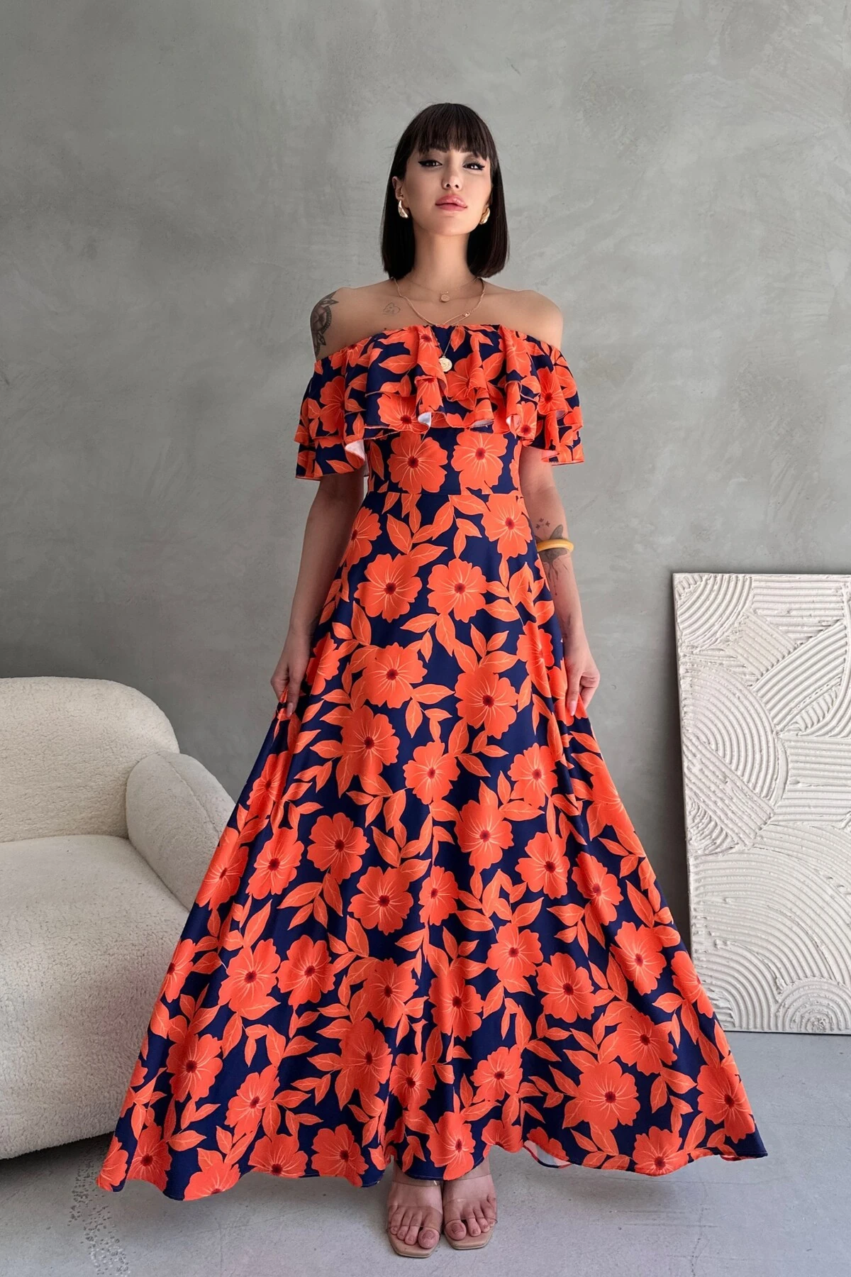 MADONNA YAKA ÇİÇEK DESENLİ FIRFIRLI UZUN ELBİSE