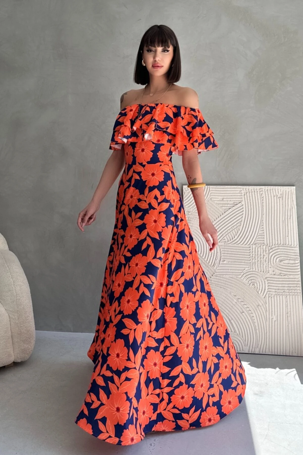 MADONNA YAKA ÇİÇEK DESENLİ FIRFIRLI UZUN ELBİSE