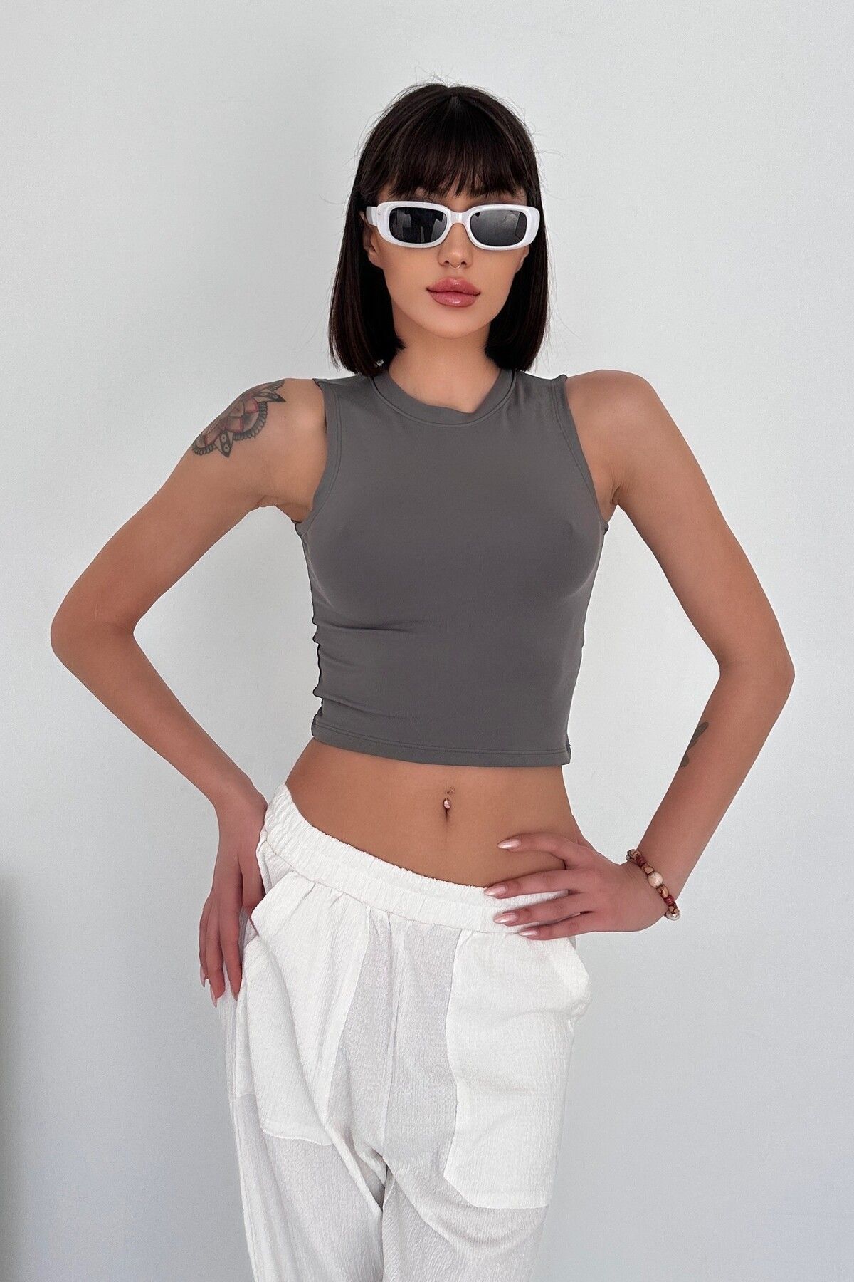 MODAL KUMAŞ BİSİKLET YAKA KOLSUZ BODY - füme