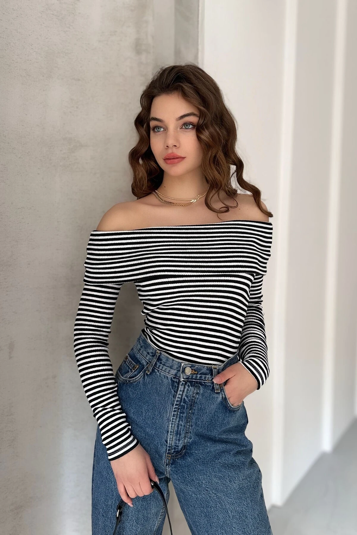 MADONNA YAKA KAŞKORSE BLUZ