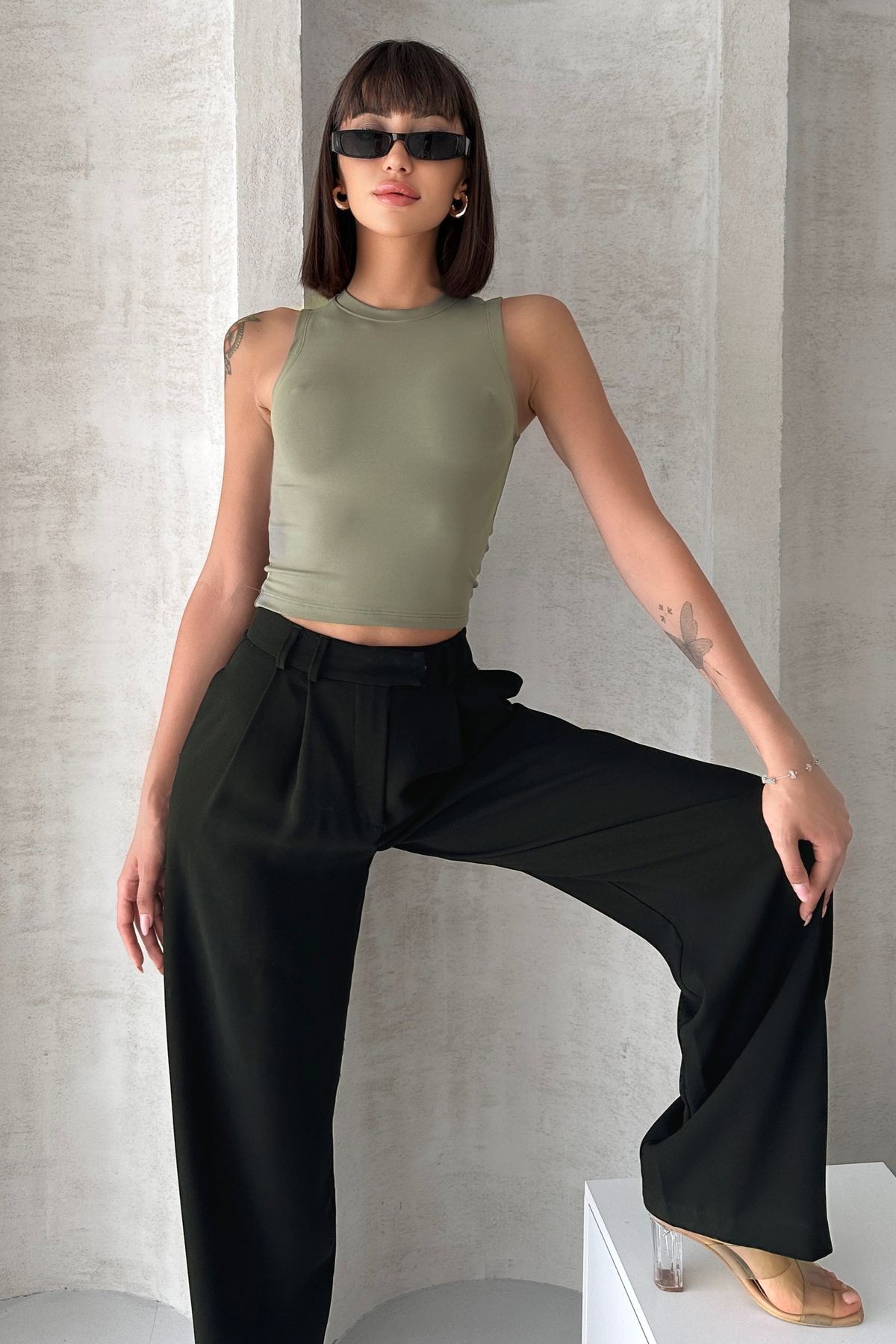 MODAL KUMAŞ BİSİKLET YAKA KOLSUZ BODY