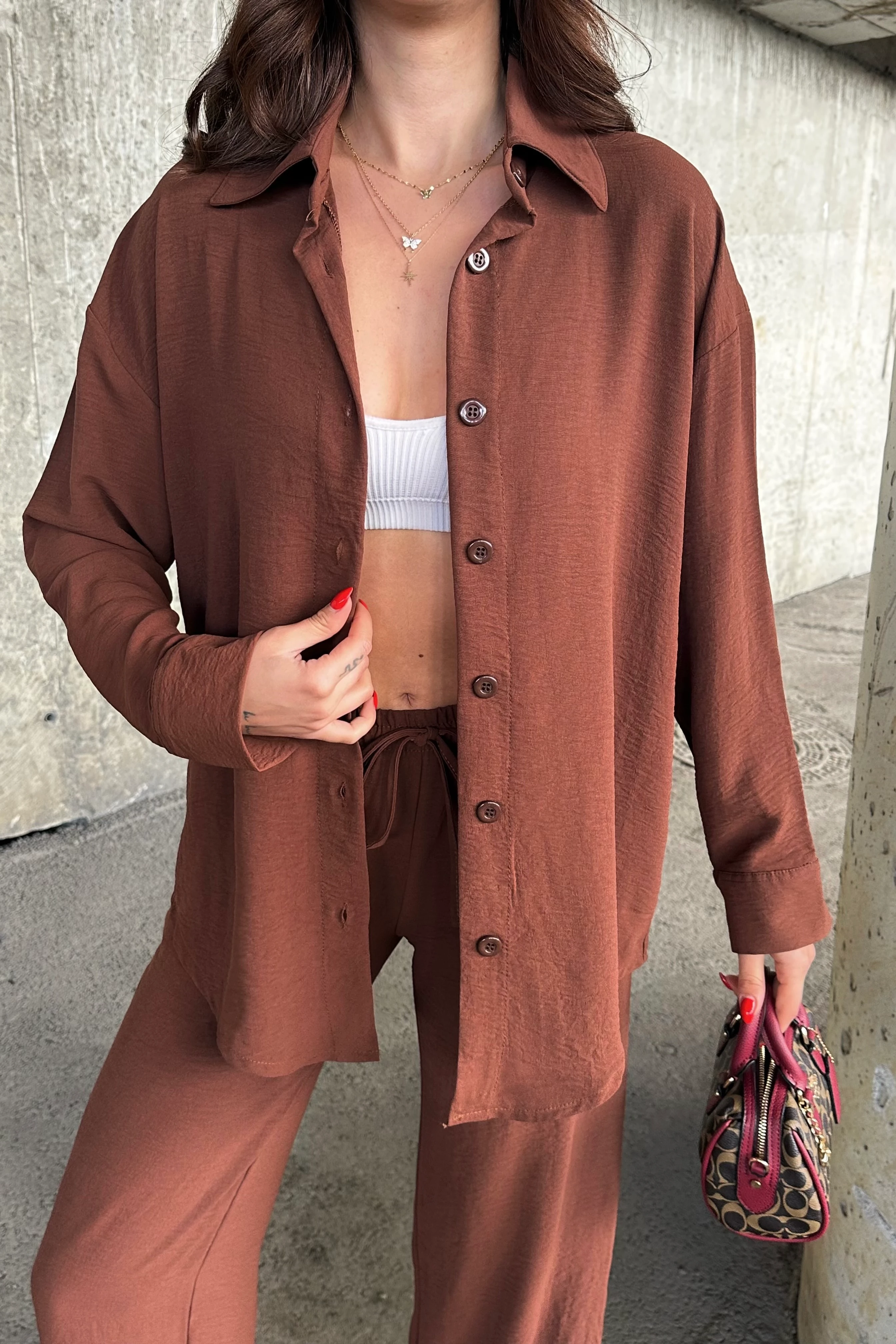 OVERSİZE RAHAT KALIP, UZUN KOL GÖMLEK ve GENİŞ PAÇA BOL KESİM PANTOLONLU AEROBİN TAKIM