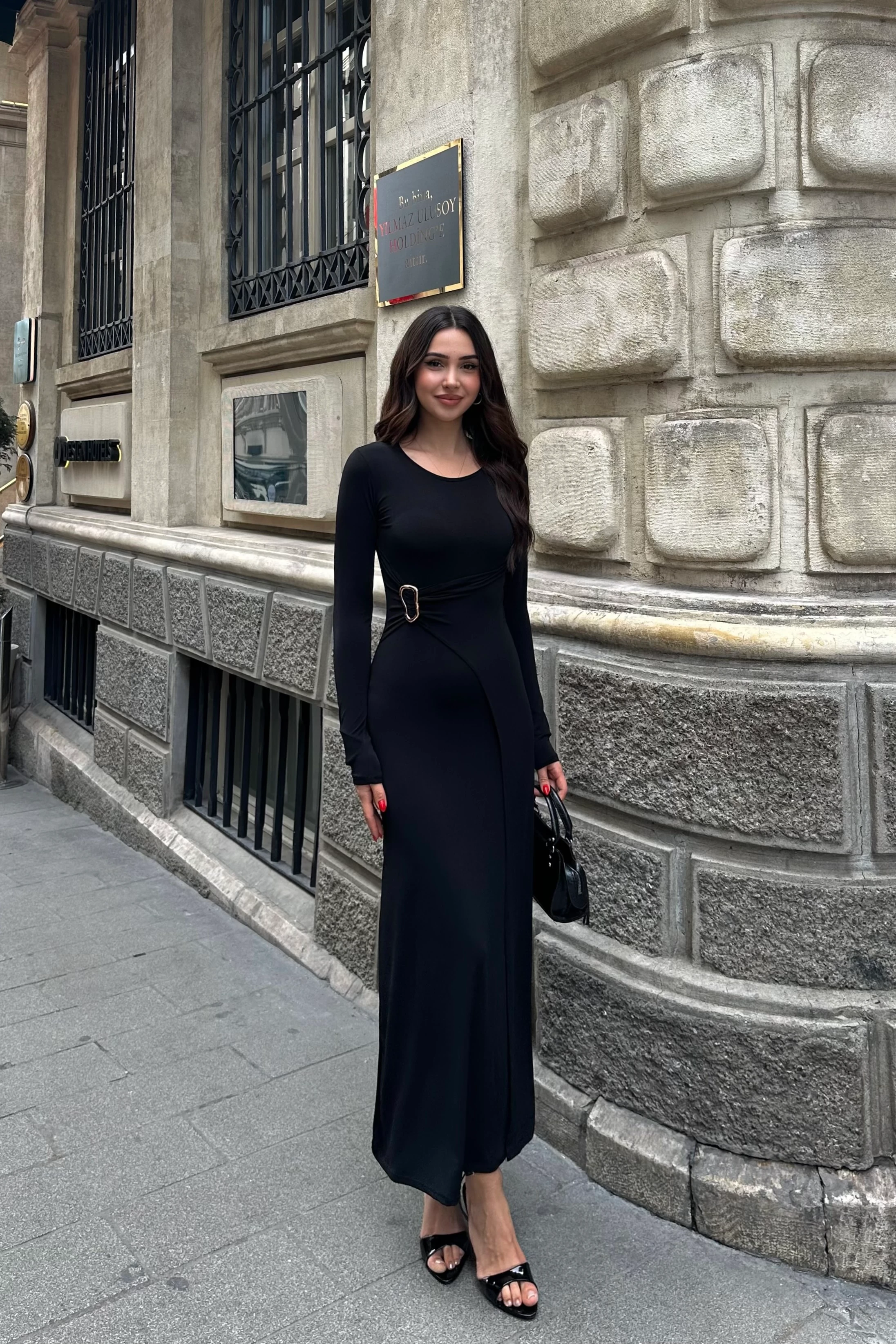 TOKA DETAYLI YARASA KOL SANDY ELBİSE