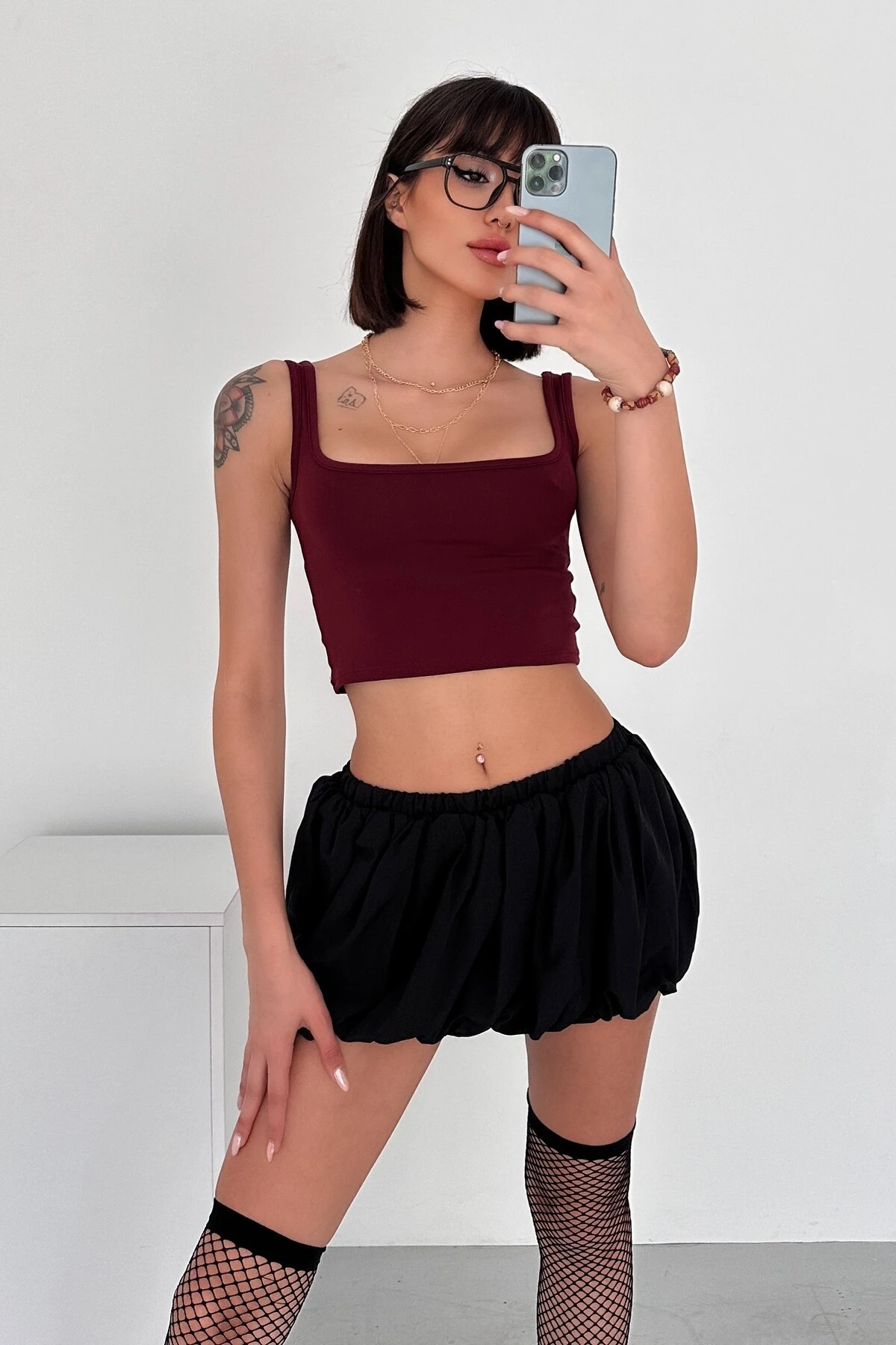 MODAL KUMAŞ KARE YAKA KALIN ASKILI SIRTI DEKOLTE CROP BODY - bordo
