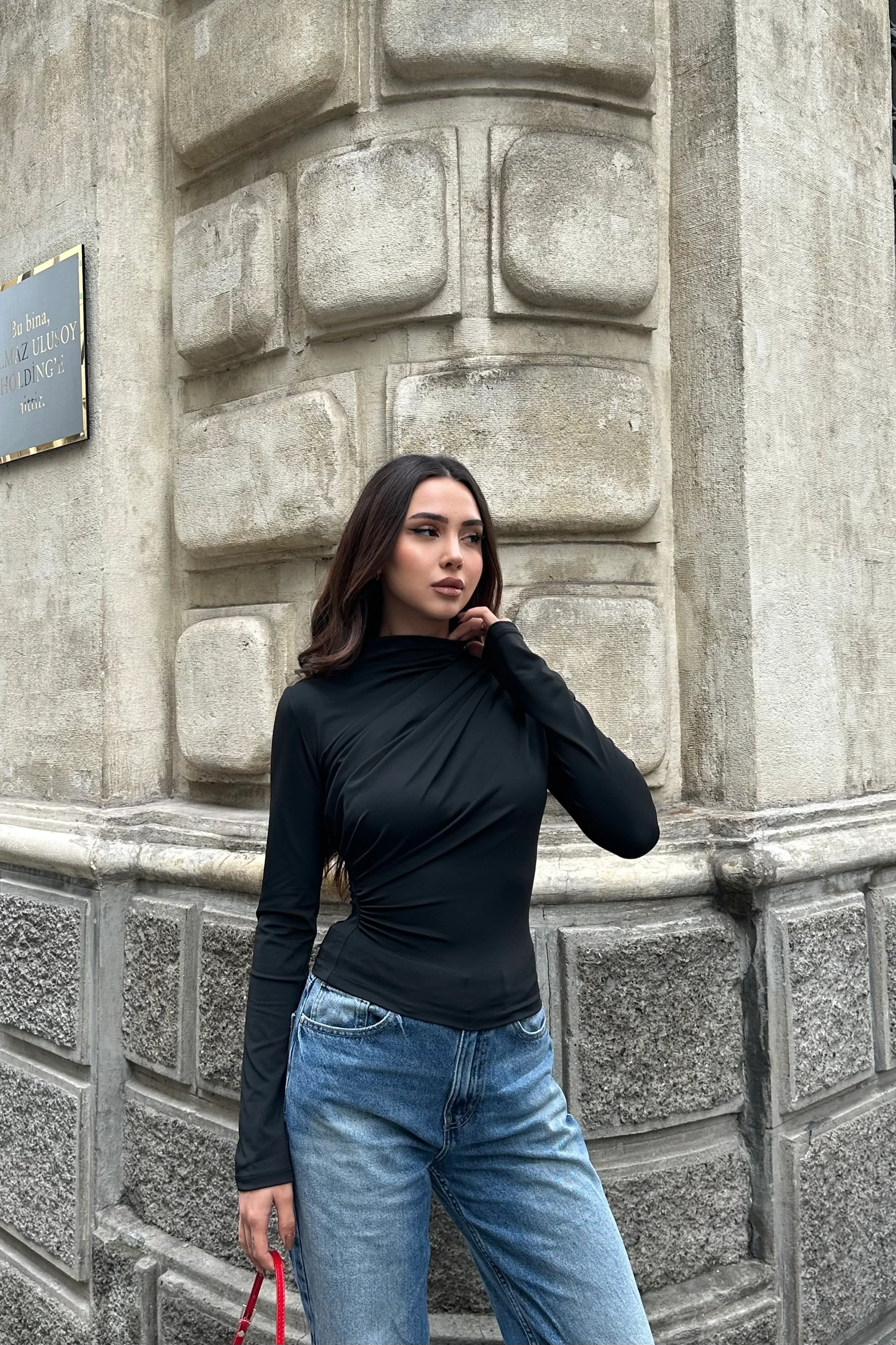 DİK YAKA DRAPELİ DALGIÇ KUMAŞ UZUN KOL BLUZ