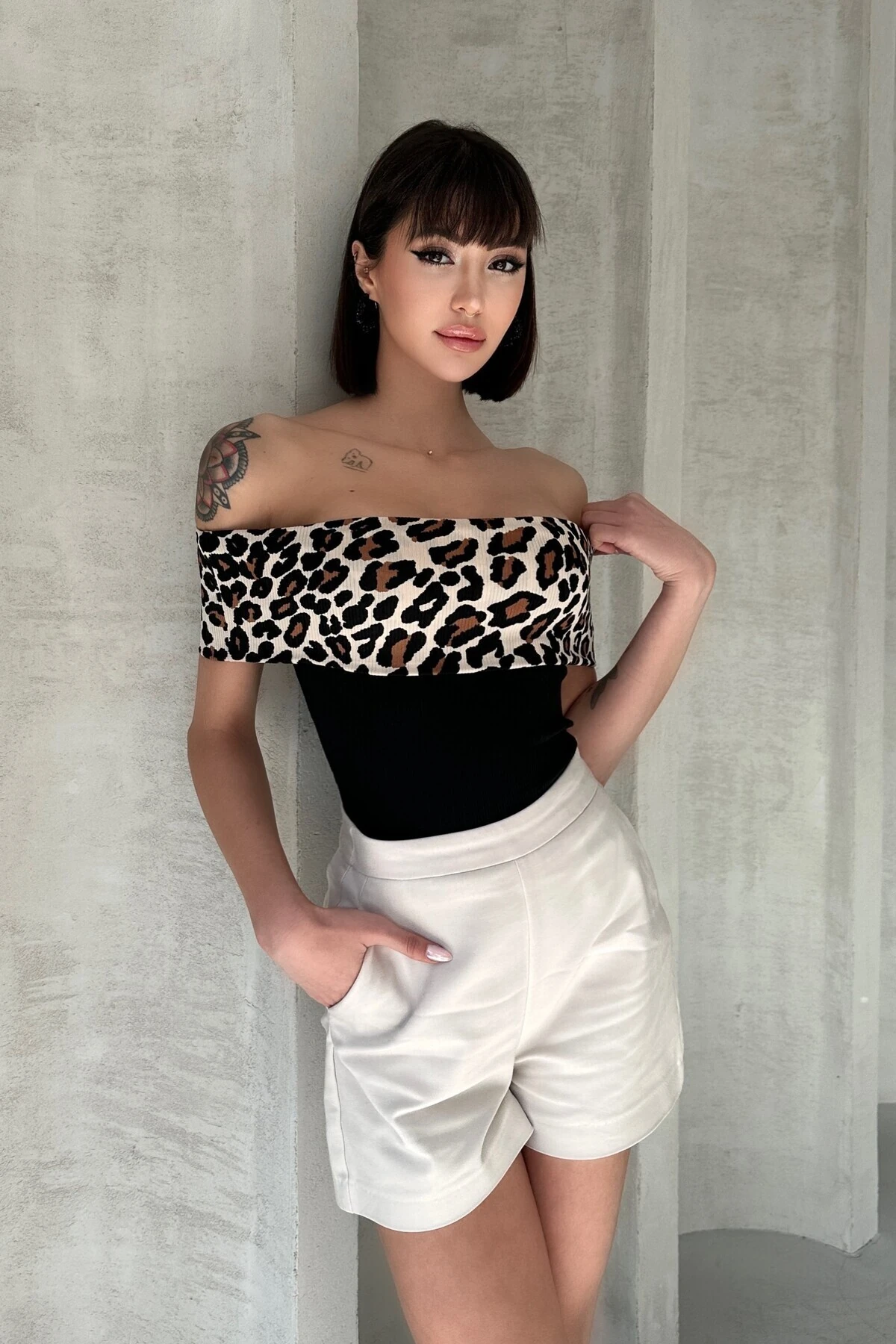 MADONNA YAKA KOLSUZ KAŞKORSE BLUZ - leopar