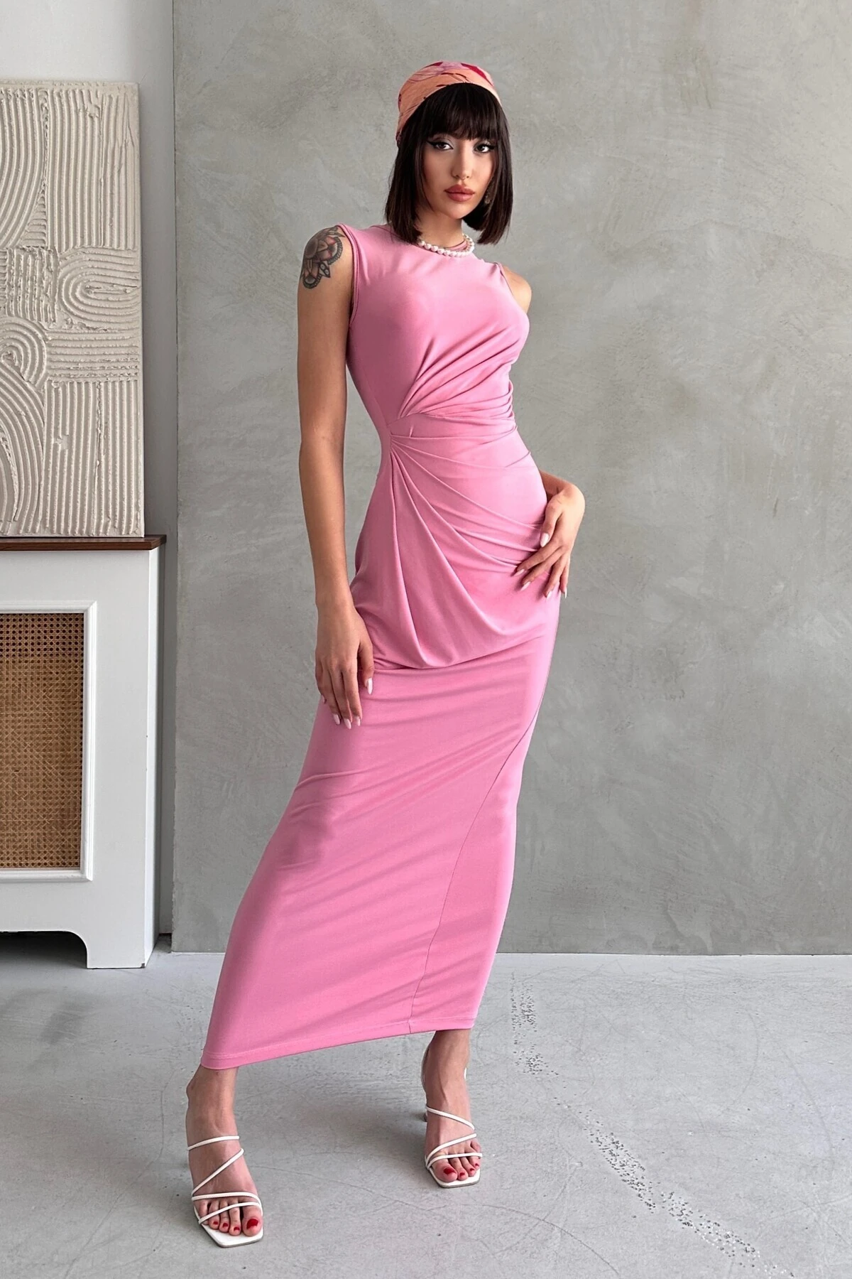 BİSİKLET YAKA KOLSUZ DRAPELİ SANDY ELBİSE - pembe