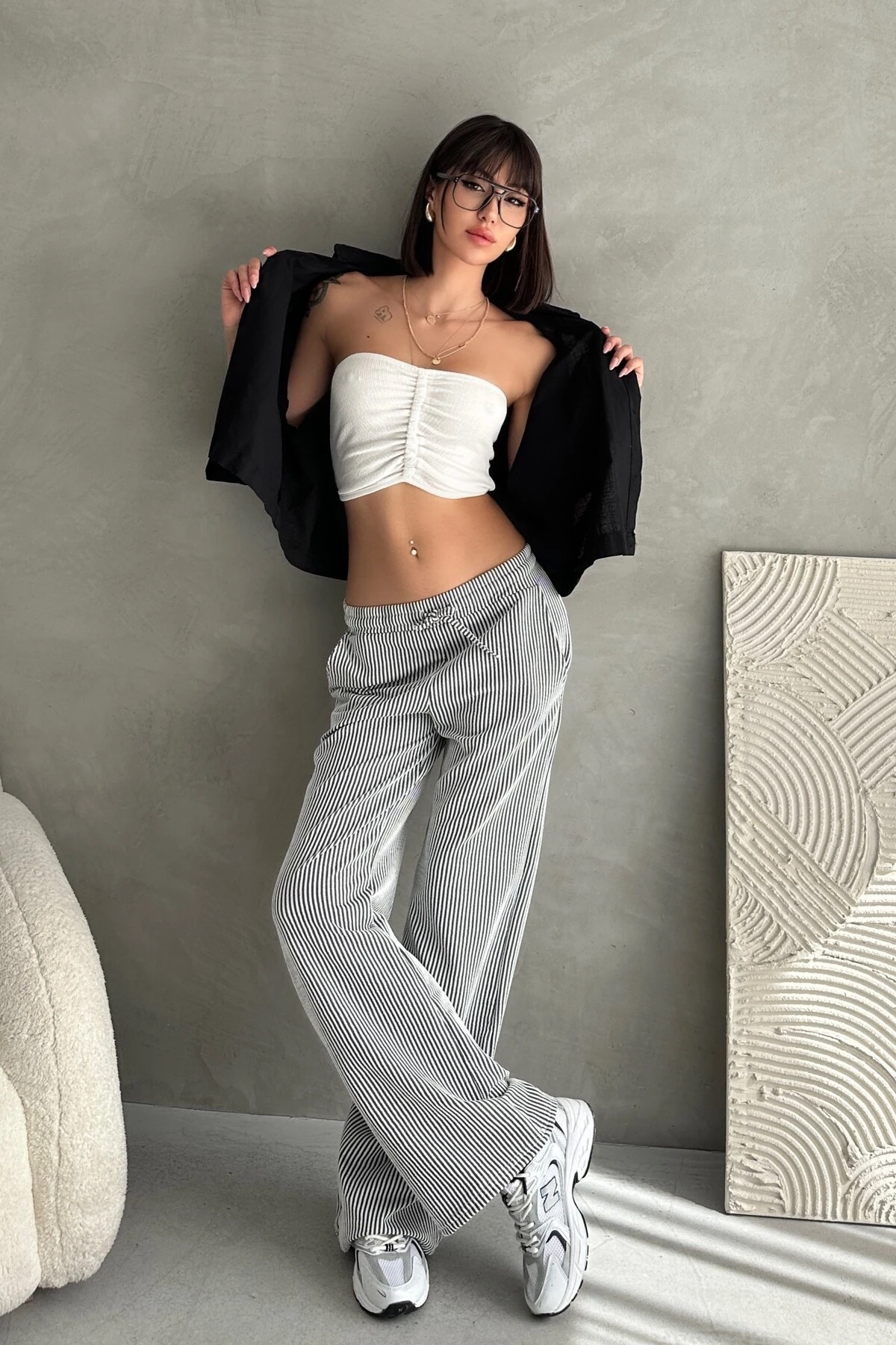 BELİ LASTİKLİ BAĞLAMALI SU YOLU ÇİZGİLİ PANTOLON - füme