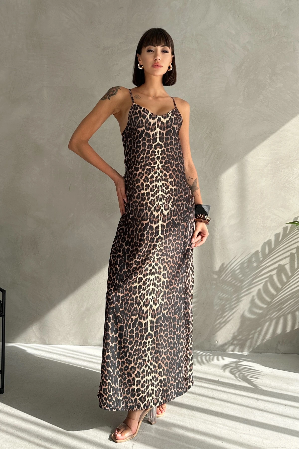 SIRT DEKOLTELİ İP ASKILI MAXİ ELBİSE - leopar