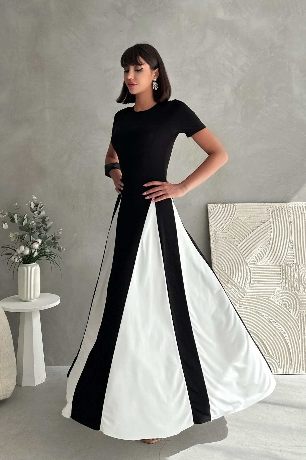 YARIM KOL PARÇALI SANDY ELBİSE