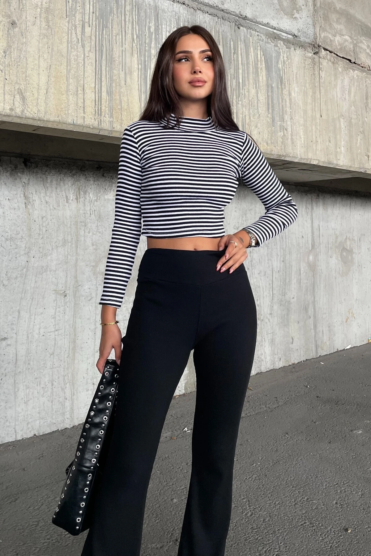 BALIKÇI YAKA ÇİZGİLİ CROP İSPANYOL PAÇA KAŞKORSE TAKIM