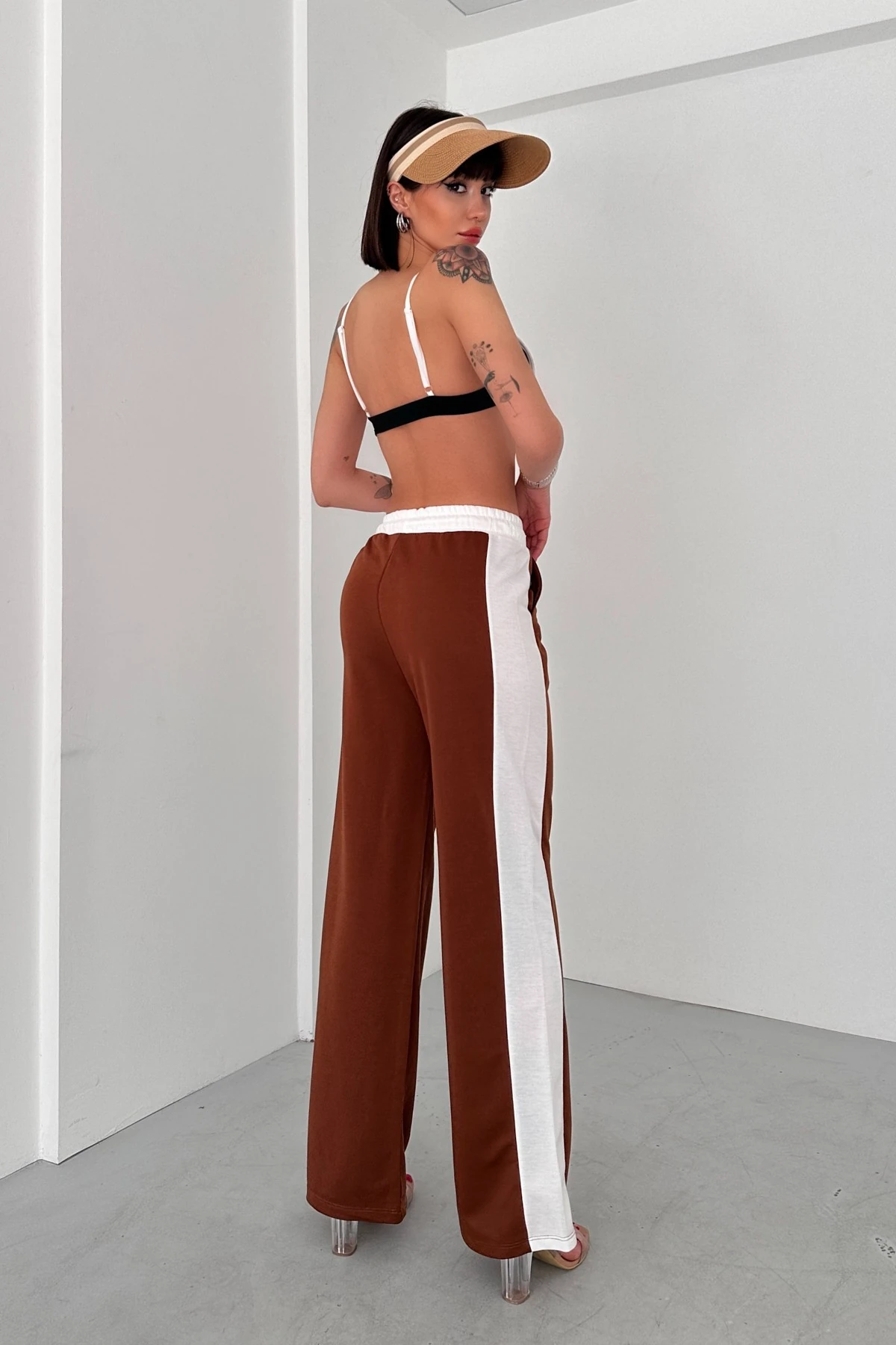 MONA BEL ve YAN KONTRAST BLOK PANELLİ BELİ LASTİKLİ, RAHAT PANTOLON