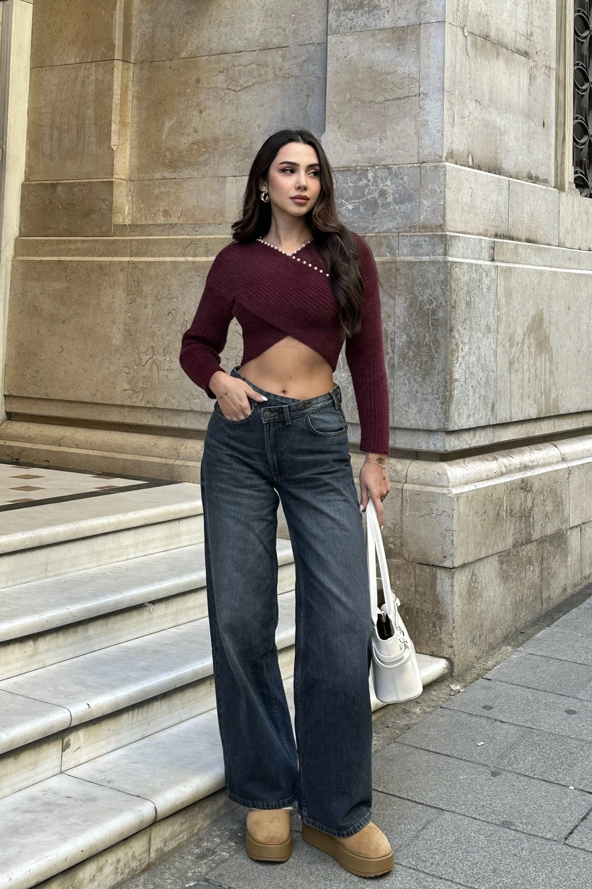 SWAN İNCİ DETAYLI KRUVAZE UZUN KOL TRİKO BLUZ