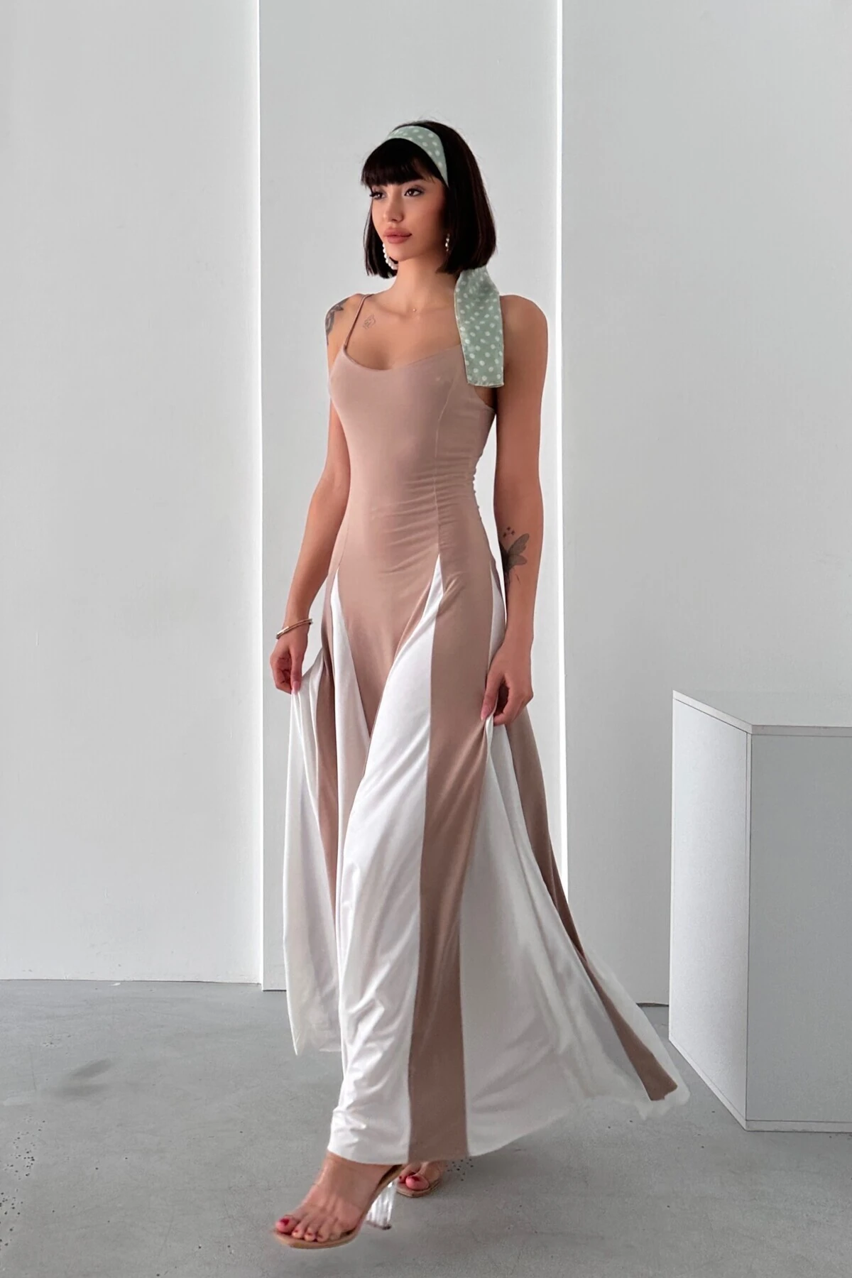 İP ASKILI PARÇALI DESEN SANDY ELBİSE