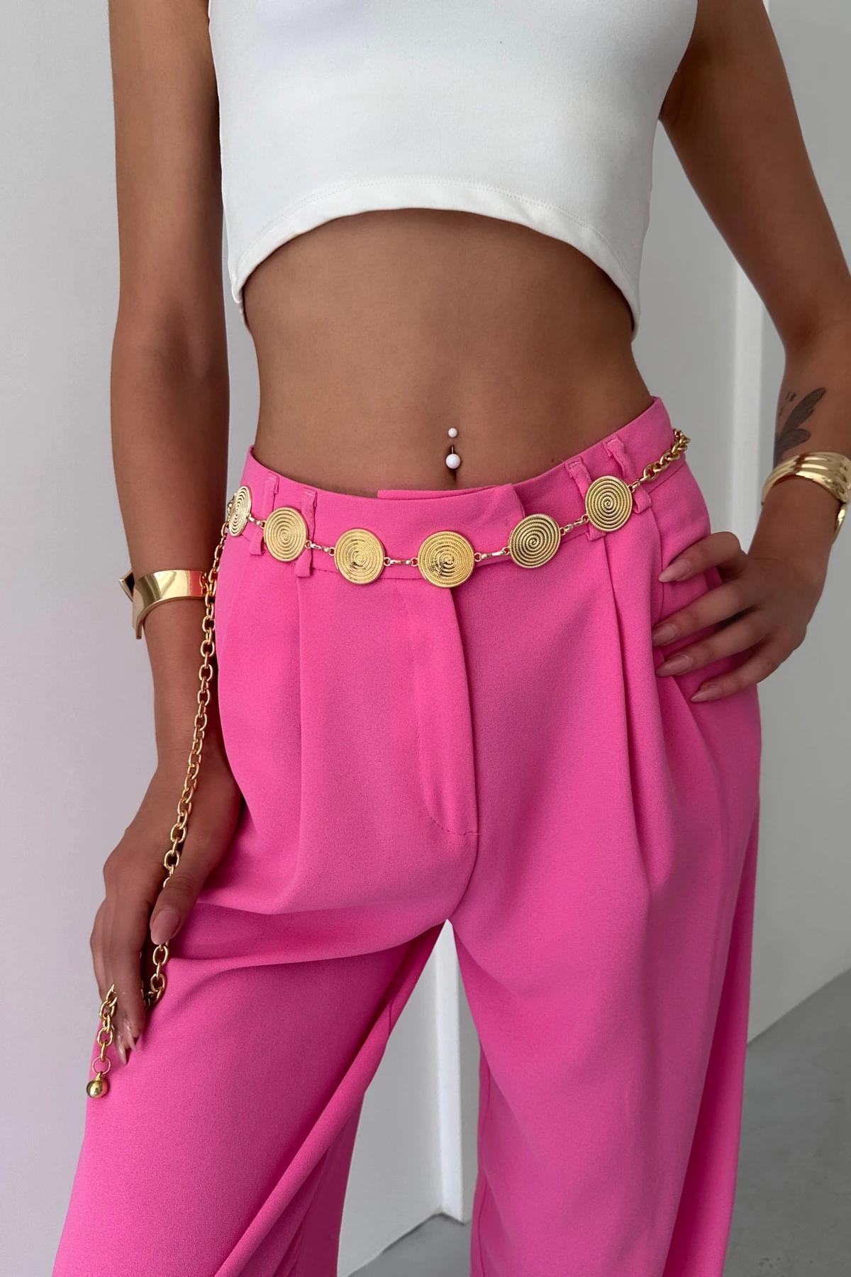 Yuvarlak Desenli Tasarım Gold Zincir Kemer