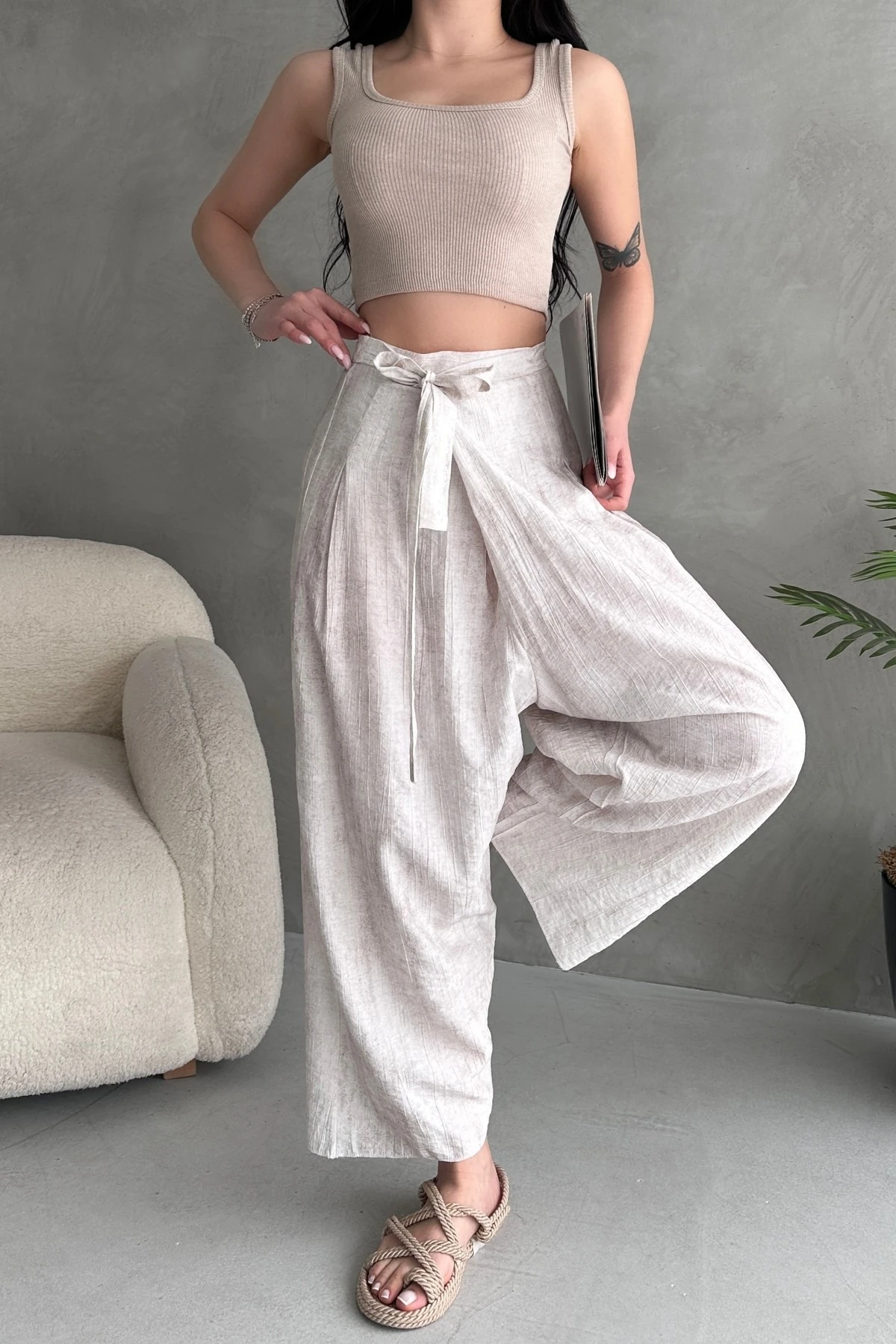 BELDEN BAĞLAMA DETAYLI ŞALVAR TİPİ KETEN PANTOLON - bej