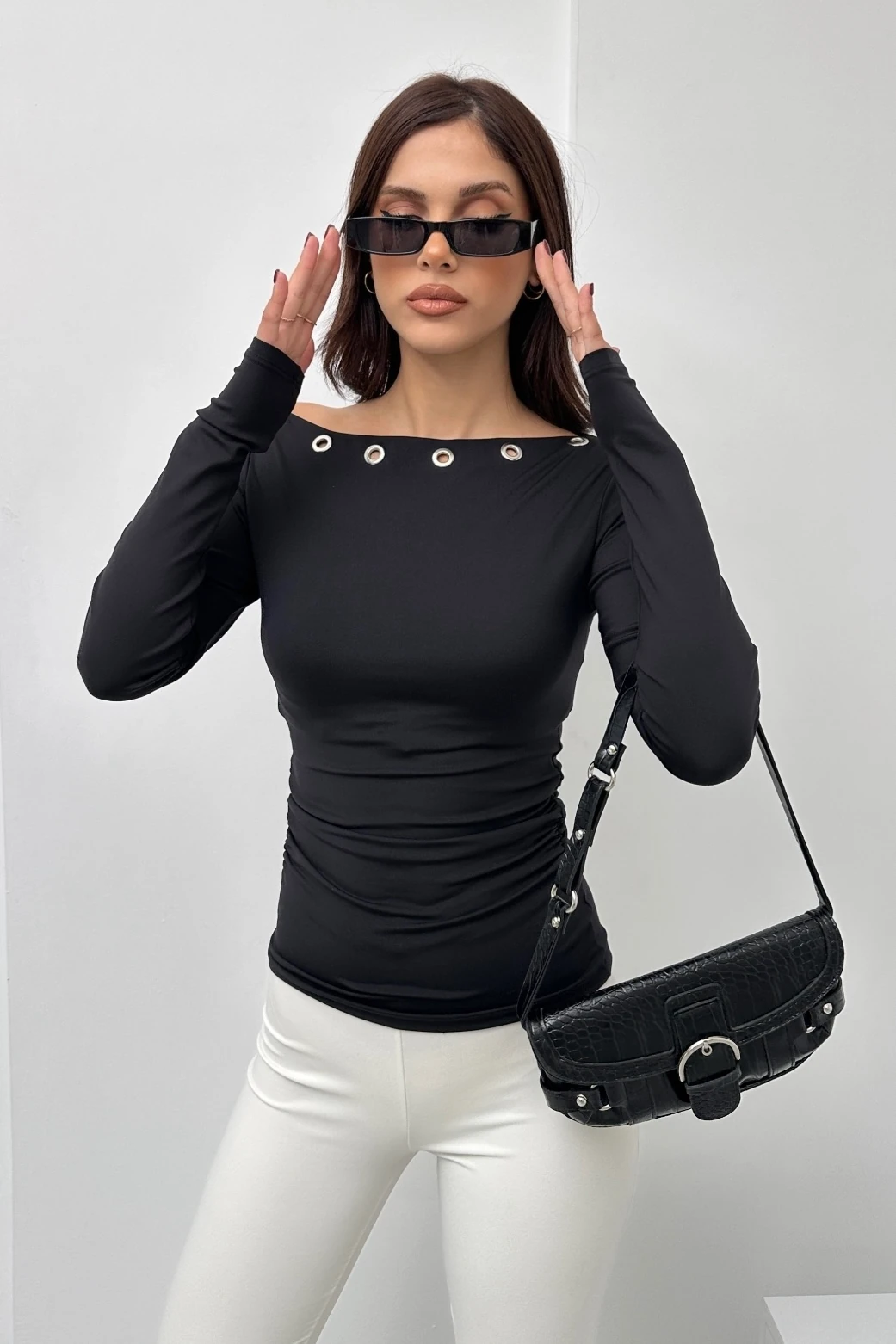 STR METAL DELİKLİ ASİMETRİK BLUZ