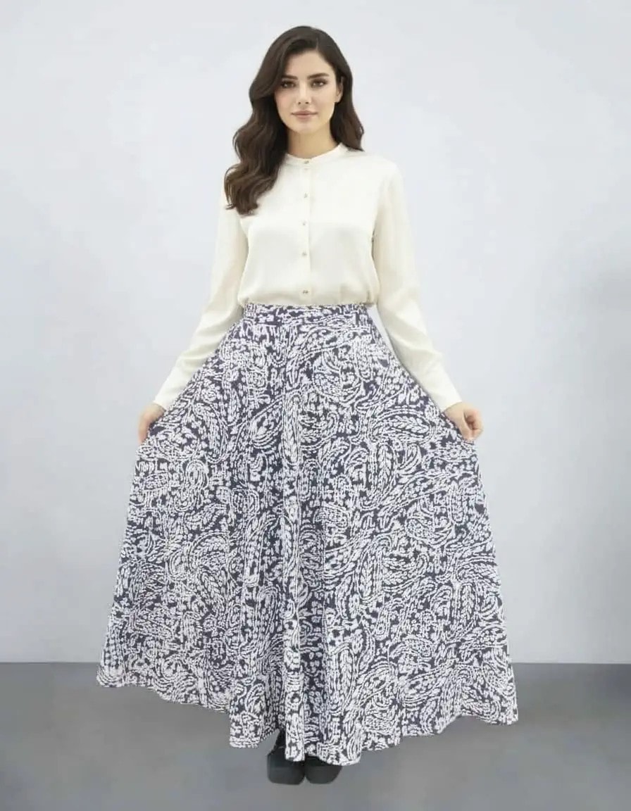 Beli lastik detaylı, uzun saten kloş etek