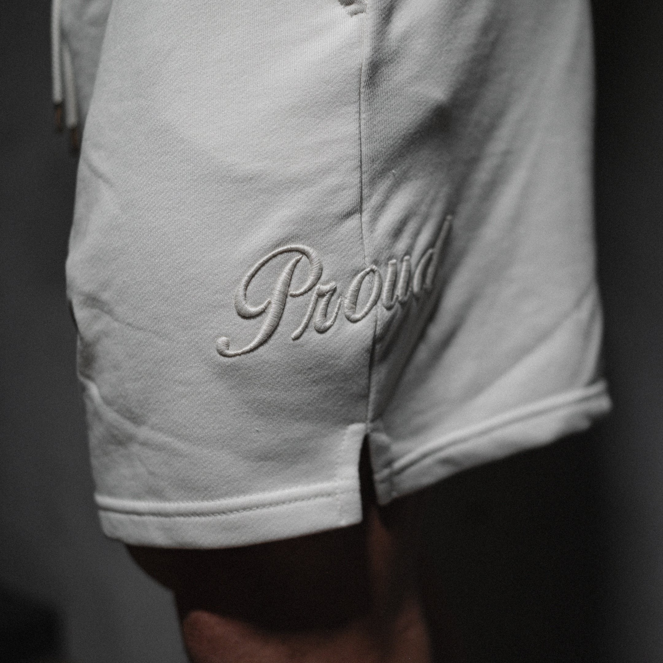 PROUD SHORTS02 Nakışlı (Krem)