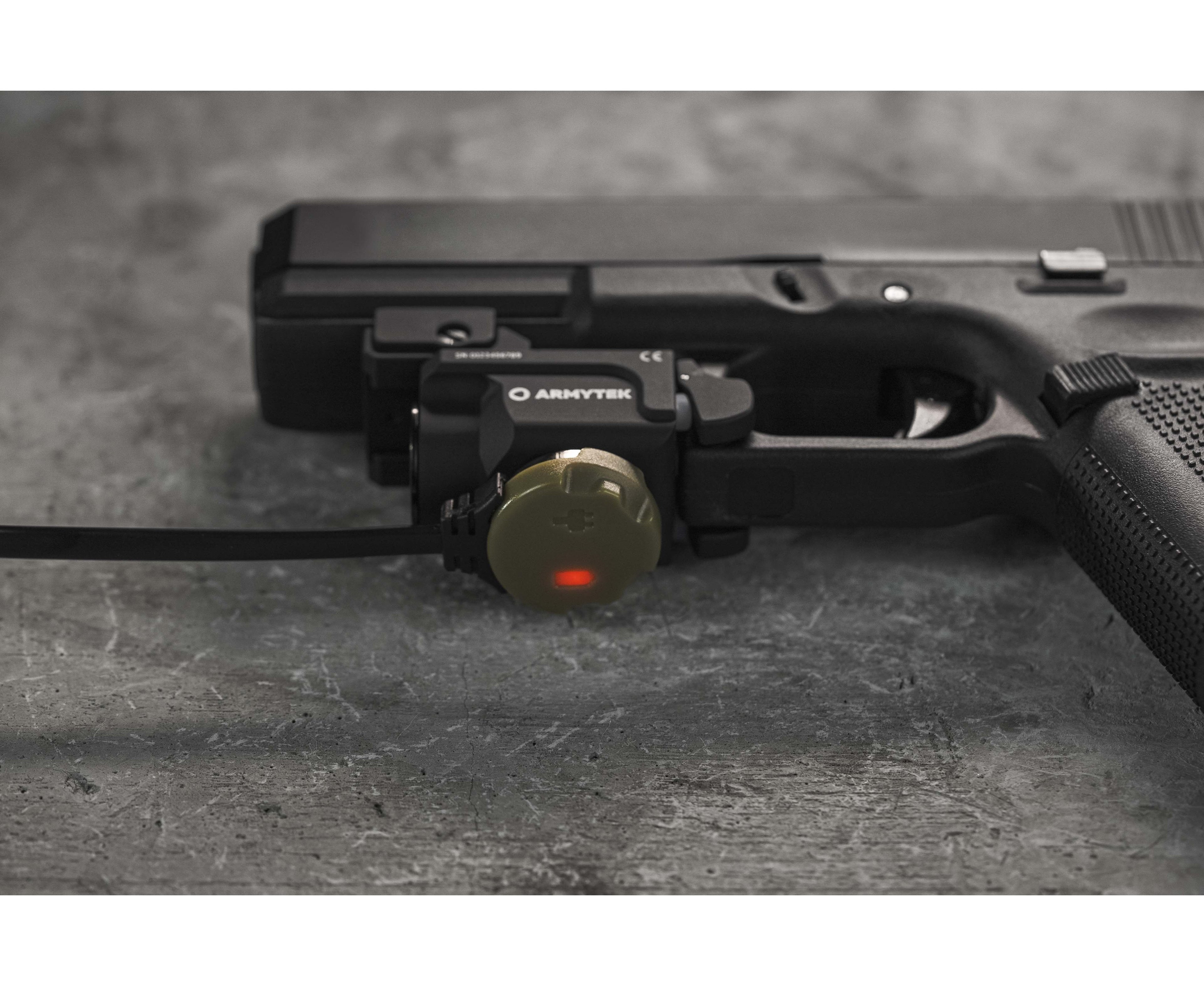 Armytek Buckler M1 700 Lümen Tabanca Feneri