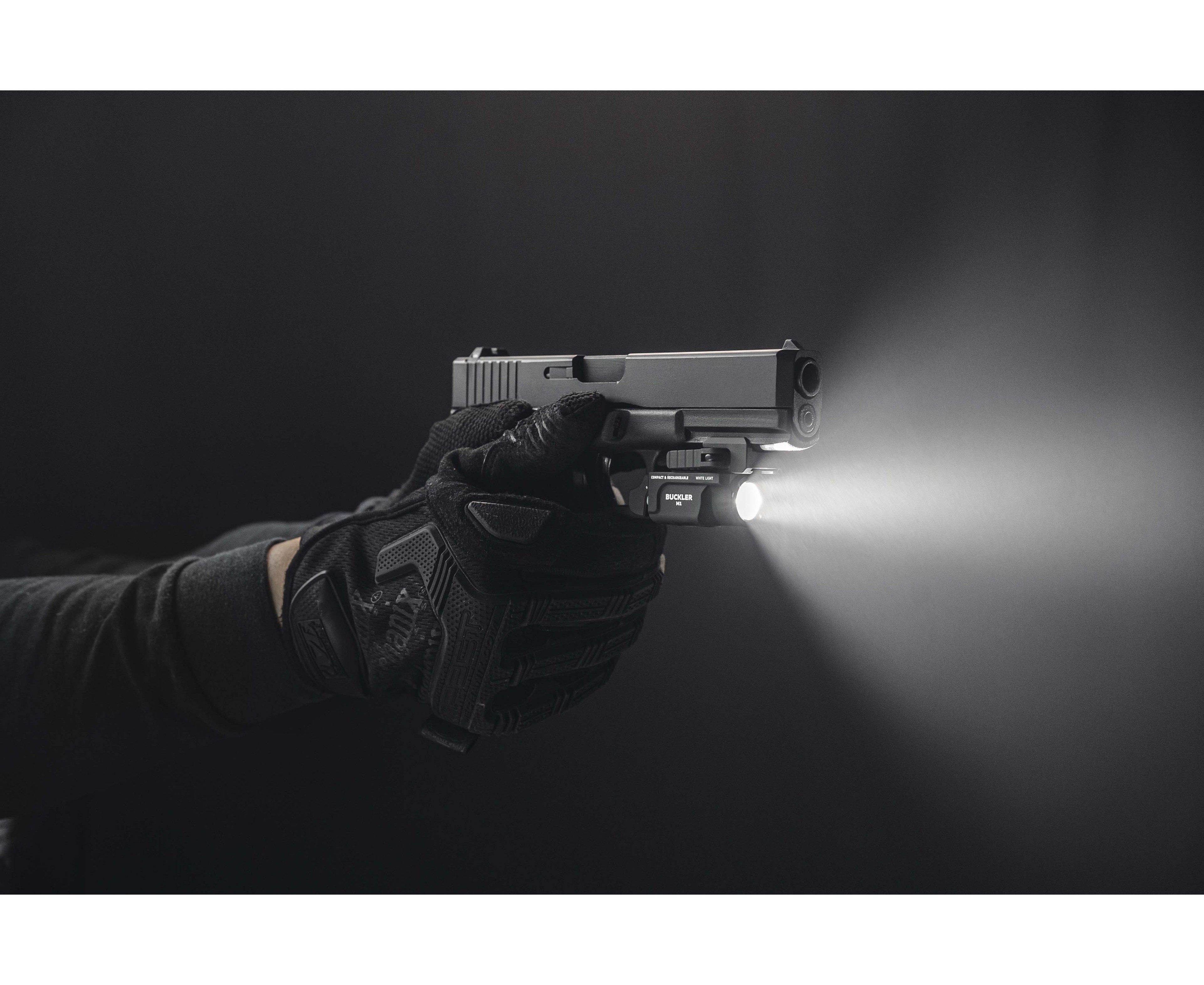 Armytek Buckler M1 700 Lümen Tabanca Feneri
