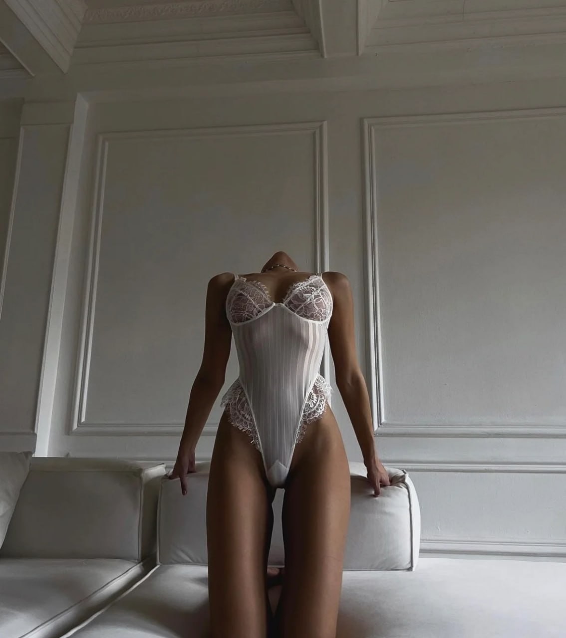 Ivory Muse Dantel Detaylı Bodysuit