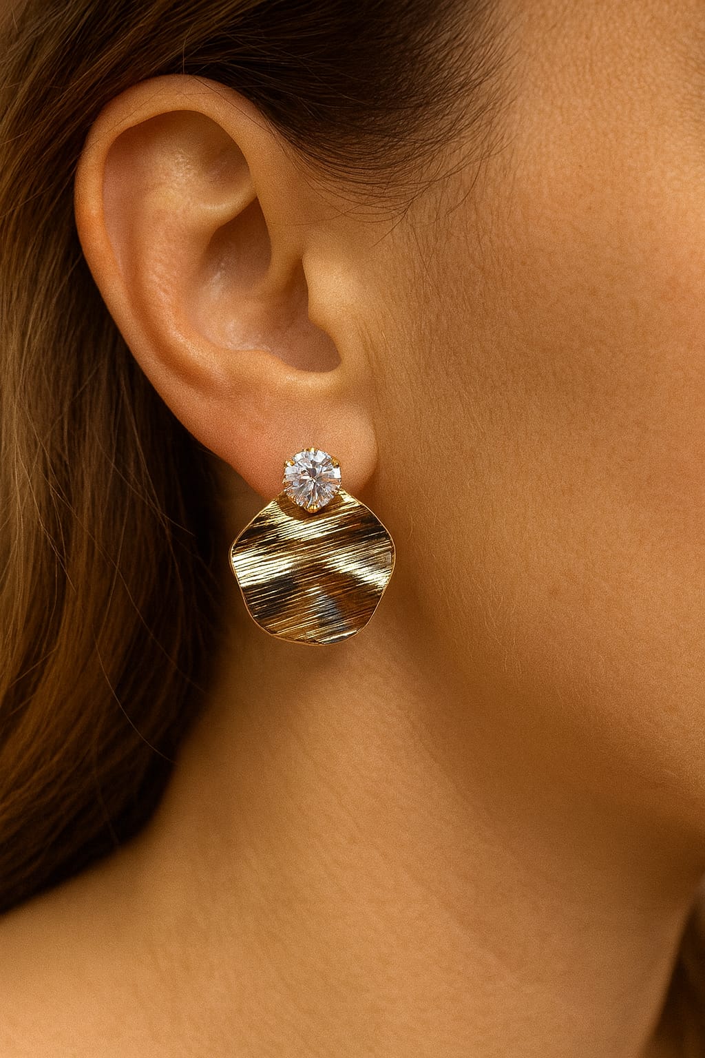 Taş Detaylı Rose Gold Küpe