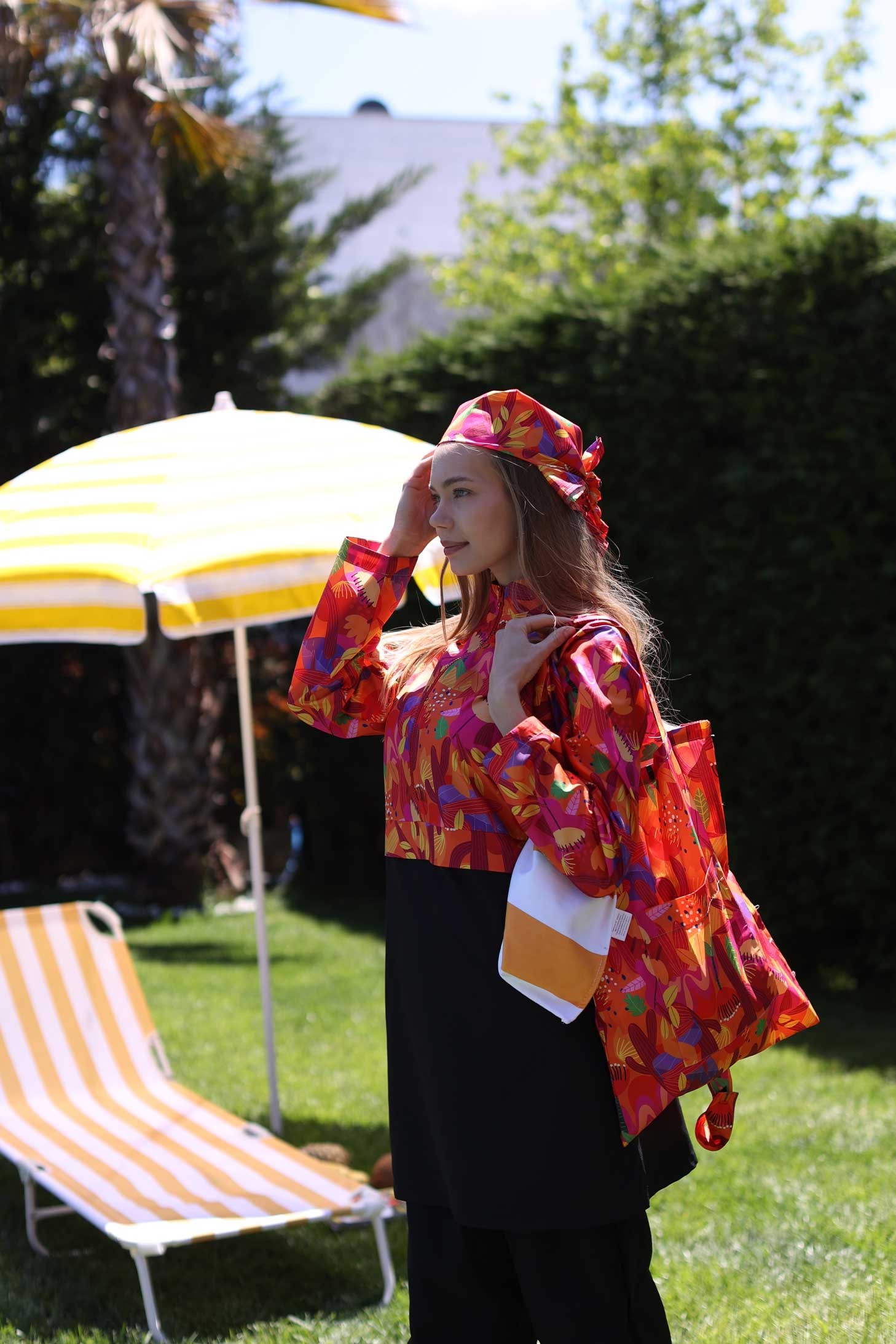 Pineapple Patterned Black Hooded Hijab Swimsuit
