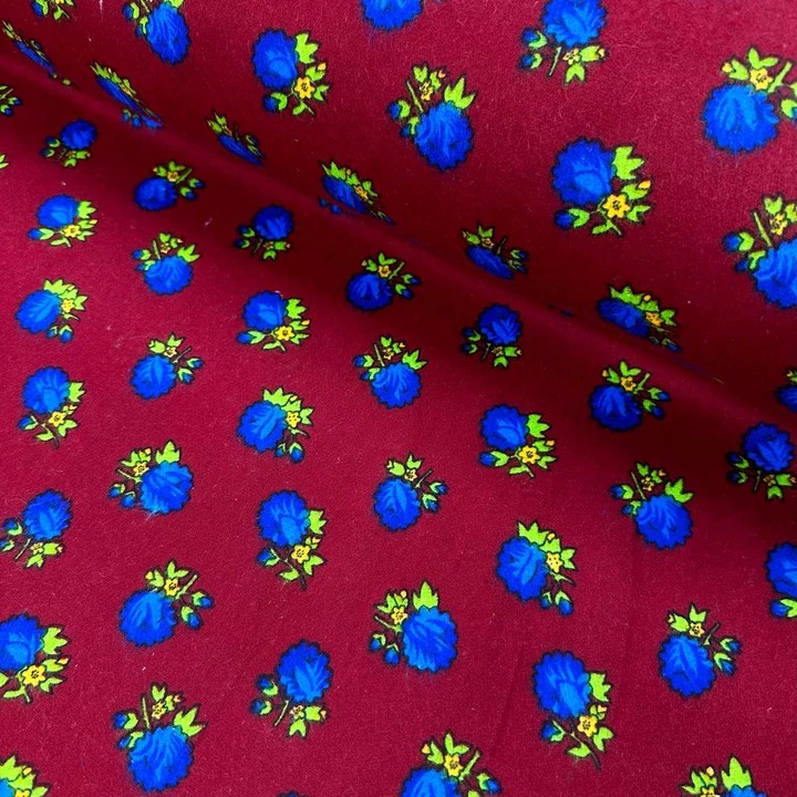 Tiny Roses Divitin Flannel Fabric