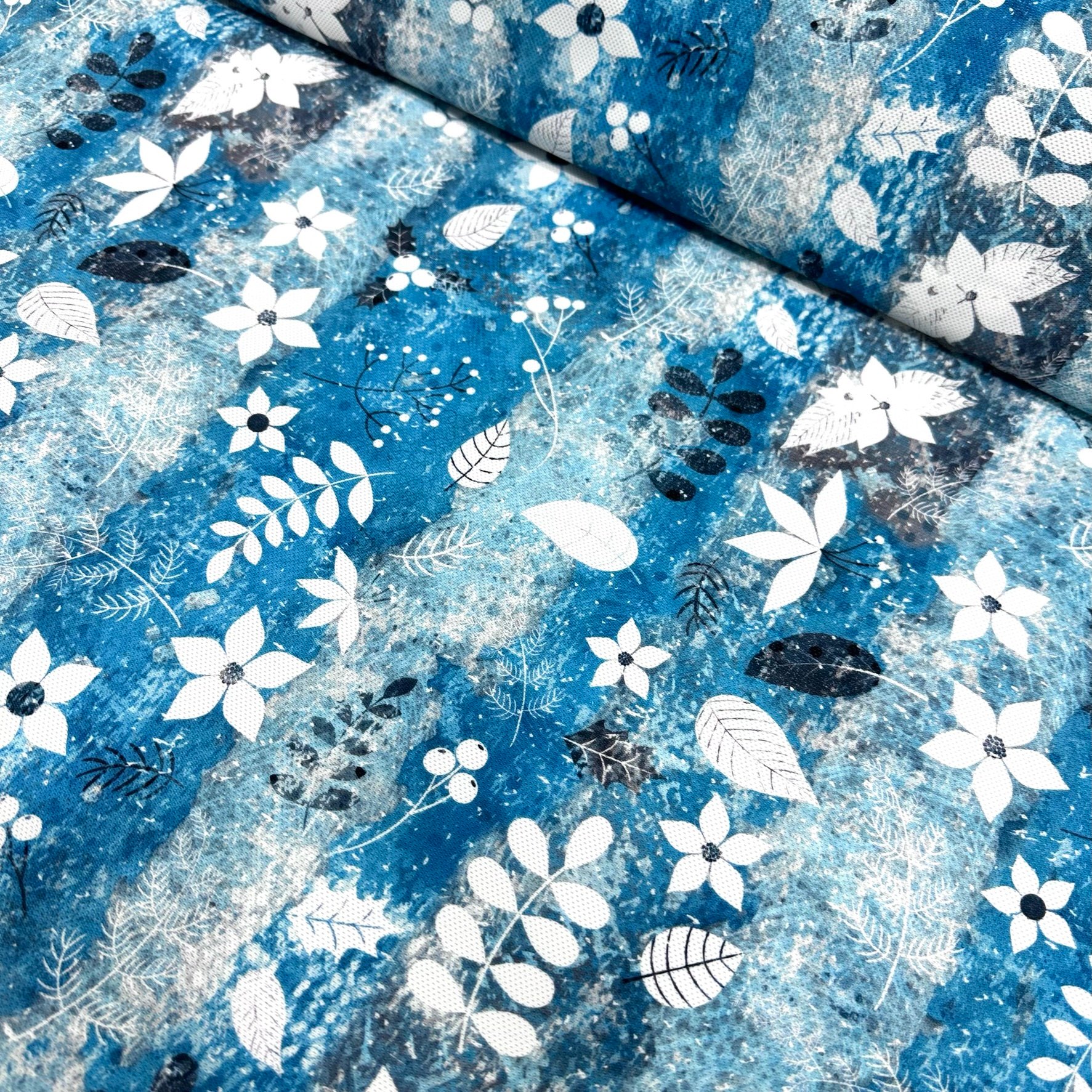 İce Blue Flowers Digital Printing Fabric