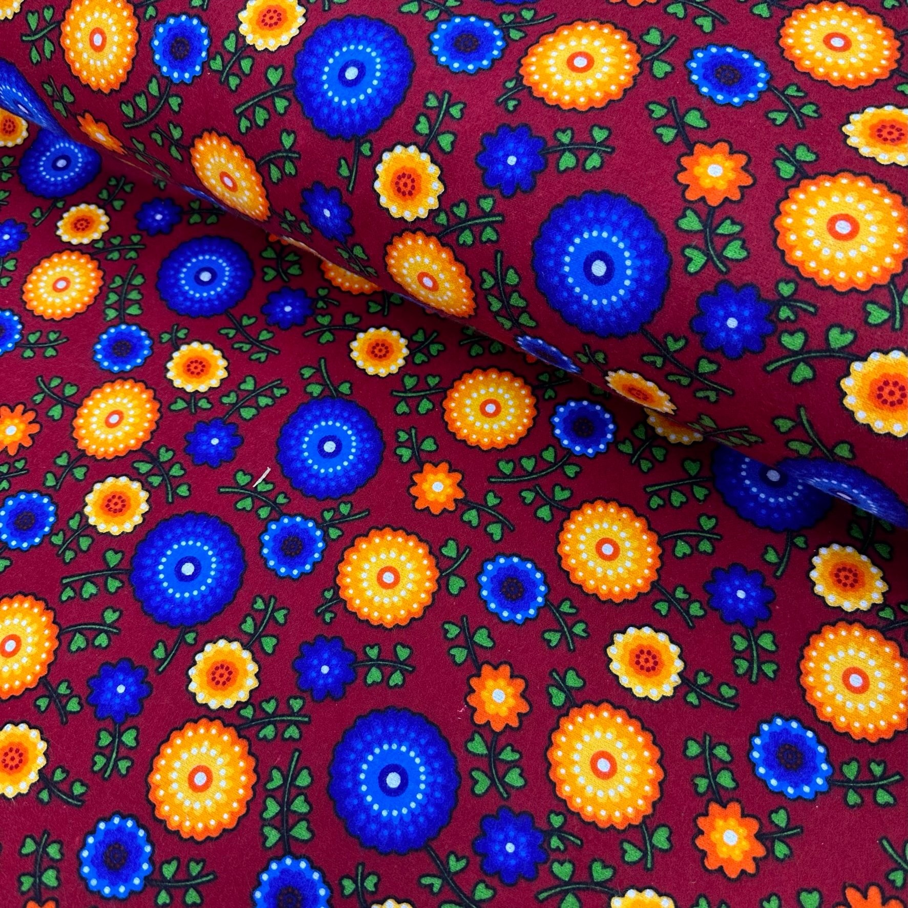 Round Flowers Divitin Monda Fabric