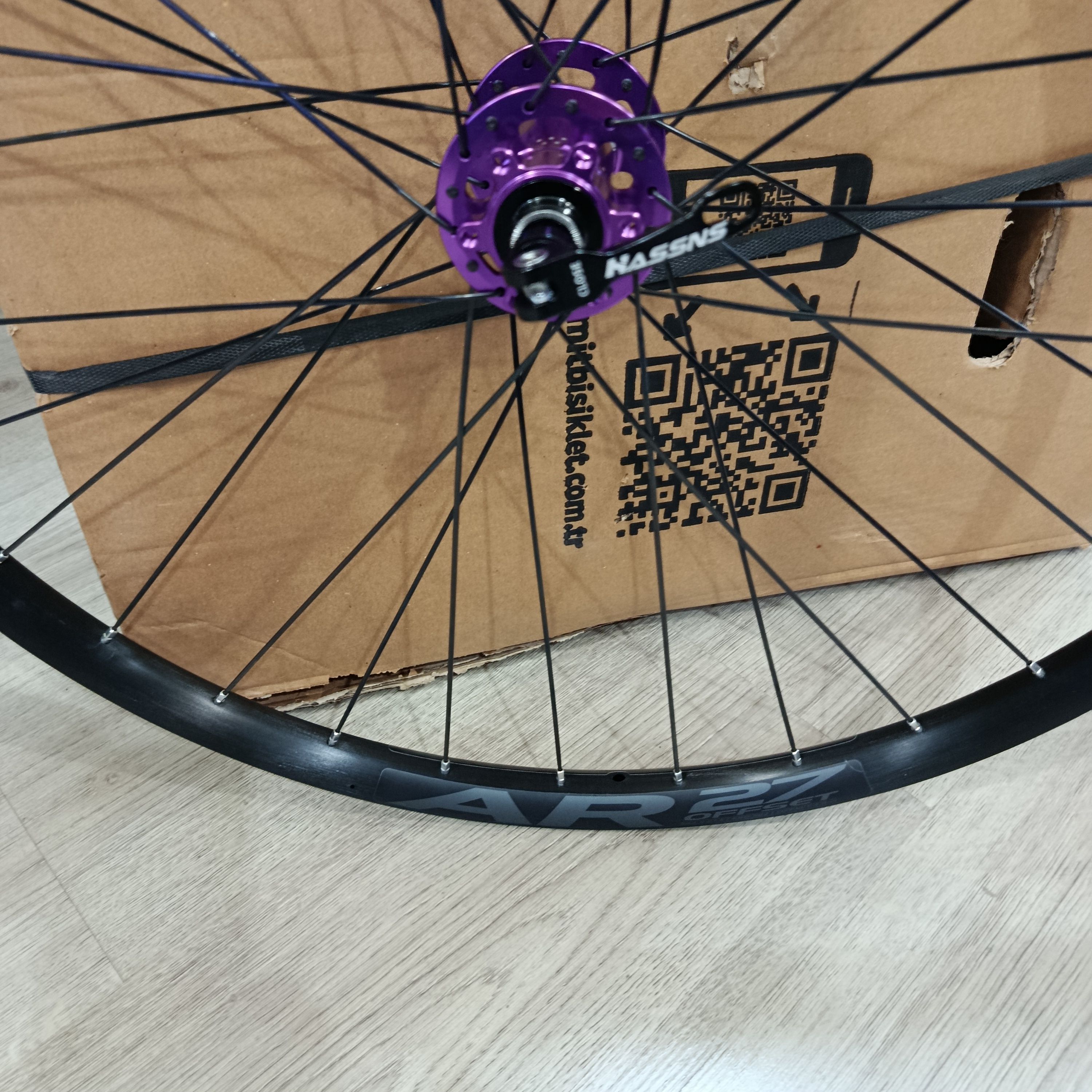 RACEFACE R27 JANT 27,5+DT SWİSS TELLER+HASSNS PRO7 GÖBEK MOR DİSK ÖN JANT