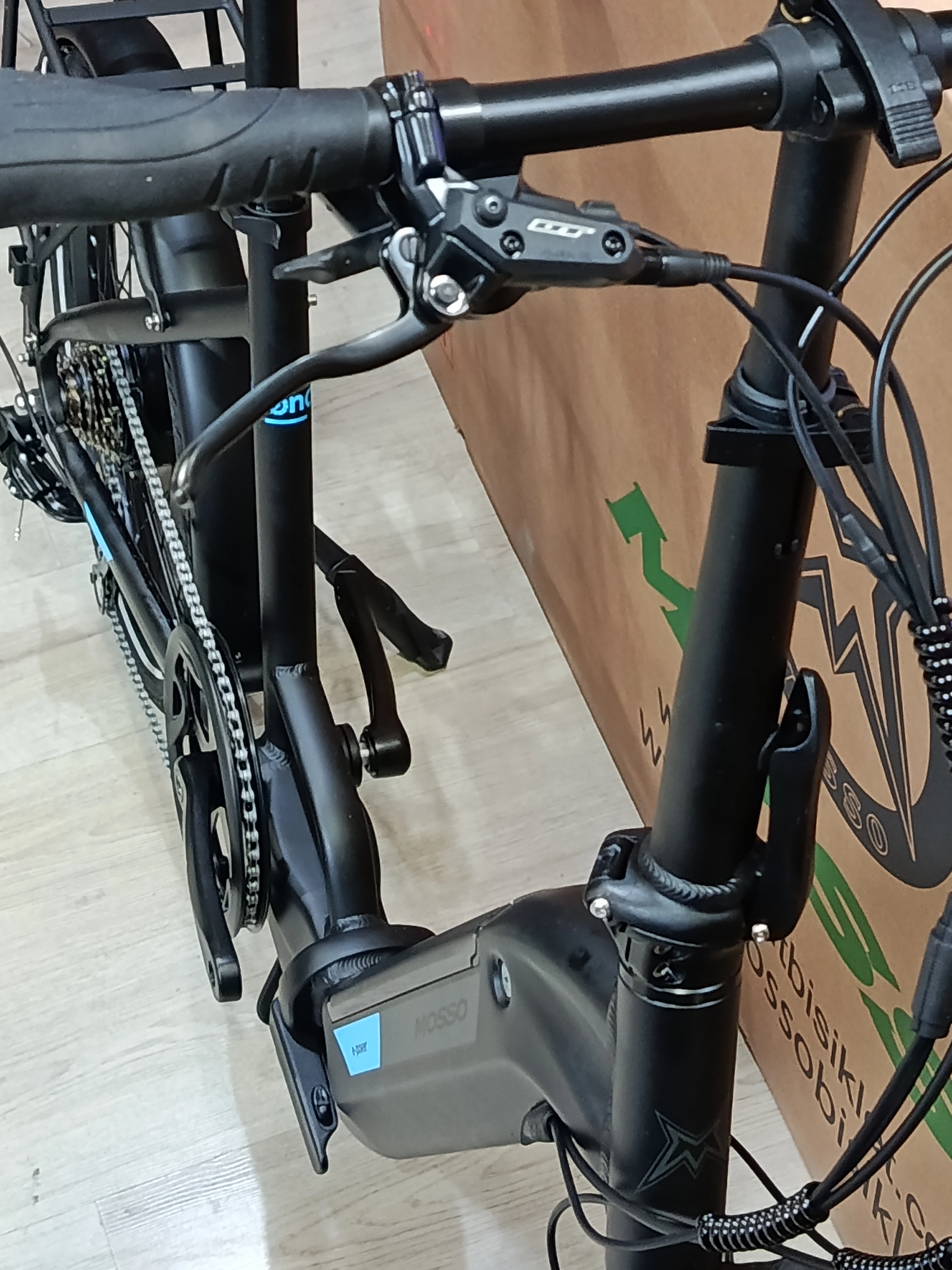 MOSSO KRONOS ELEKTRİKLİ KATLANIR BİSİKLET SİYAH 20 JANT 36V250W 12.8AH BATARYA