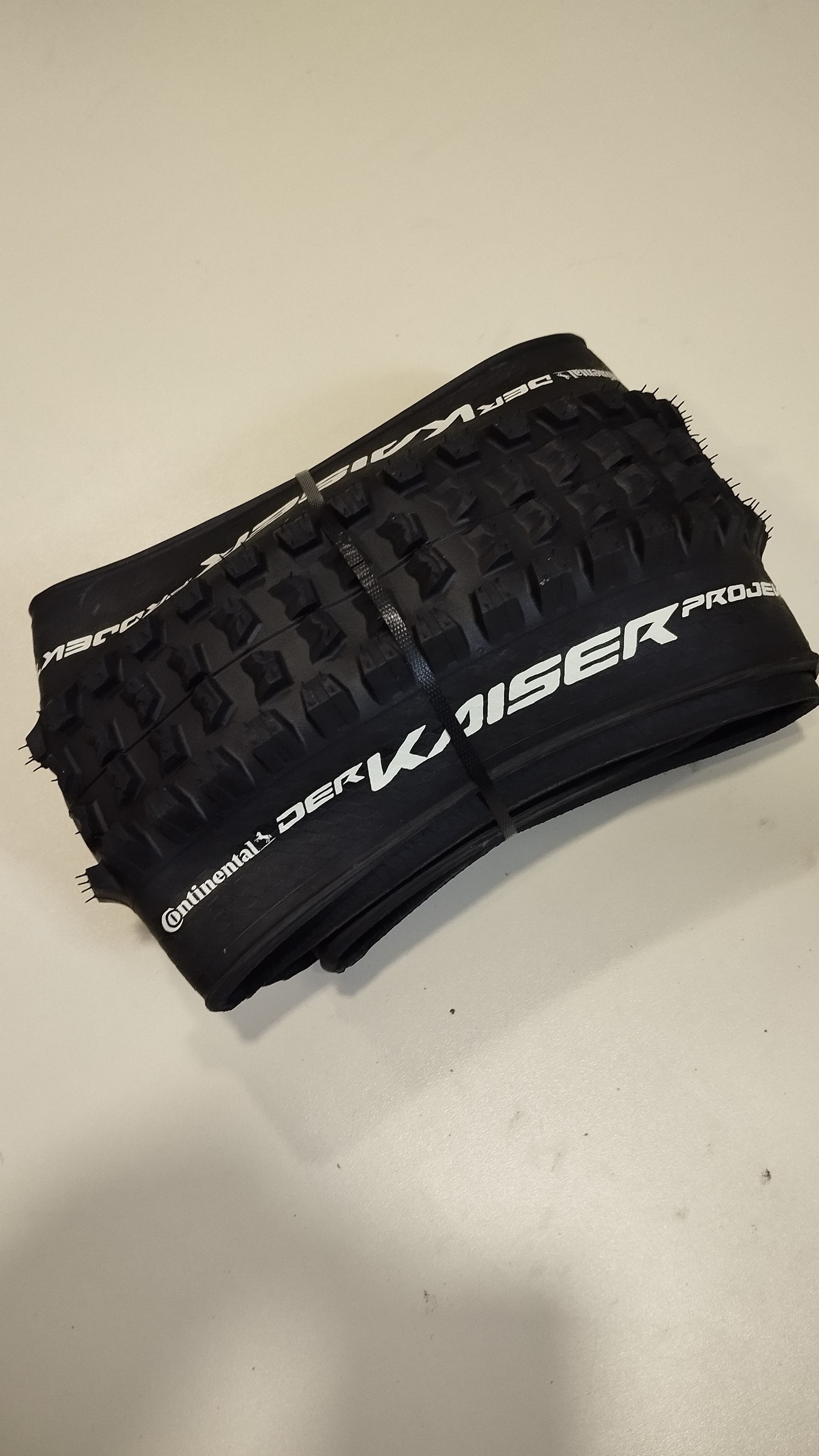 Continental Derkaiserprojekt 27,5*2.4 Tubeless Telsiz 950gr Tek