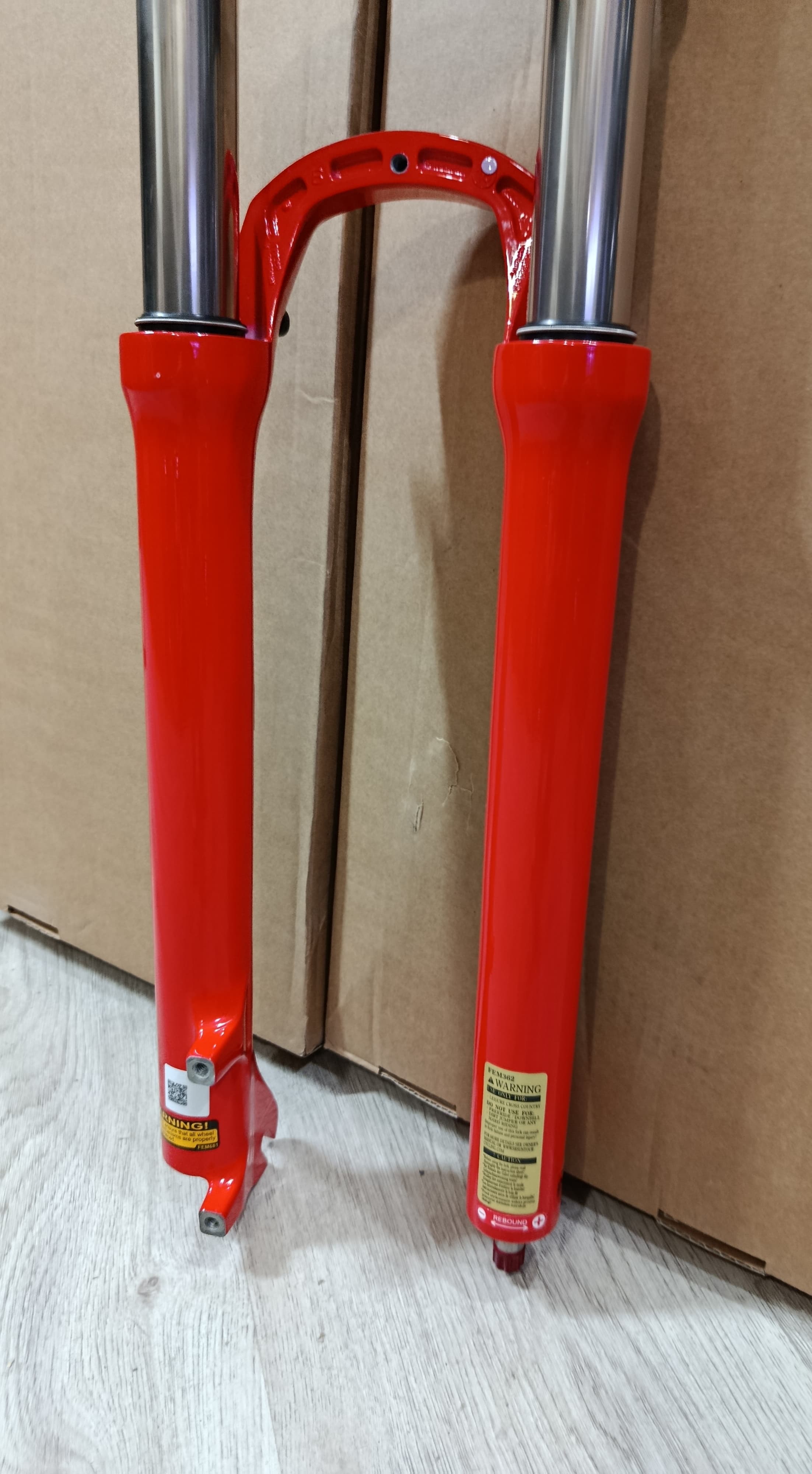 Suntour XCR HAVALI 27.5 DİSK UYUMLU 110MM 32 MAGNEZYUM BİSKLET ÖN AMORTİSÖR 
