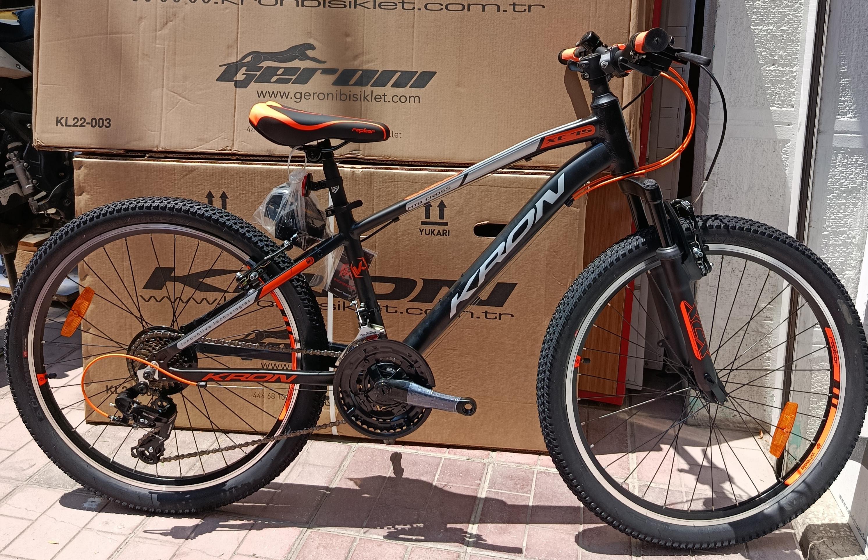 KRON XC 75 V FREN 21 VİTES 24 JANT ALÜMİNYUM SİYAH KIRMIZI BİSİKLET