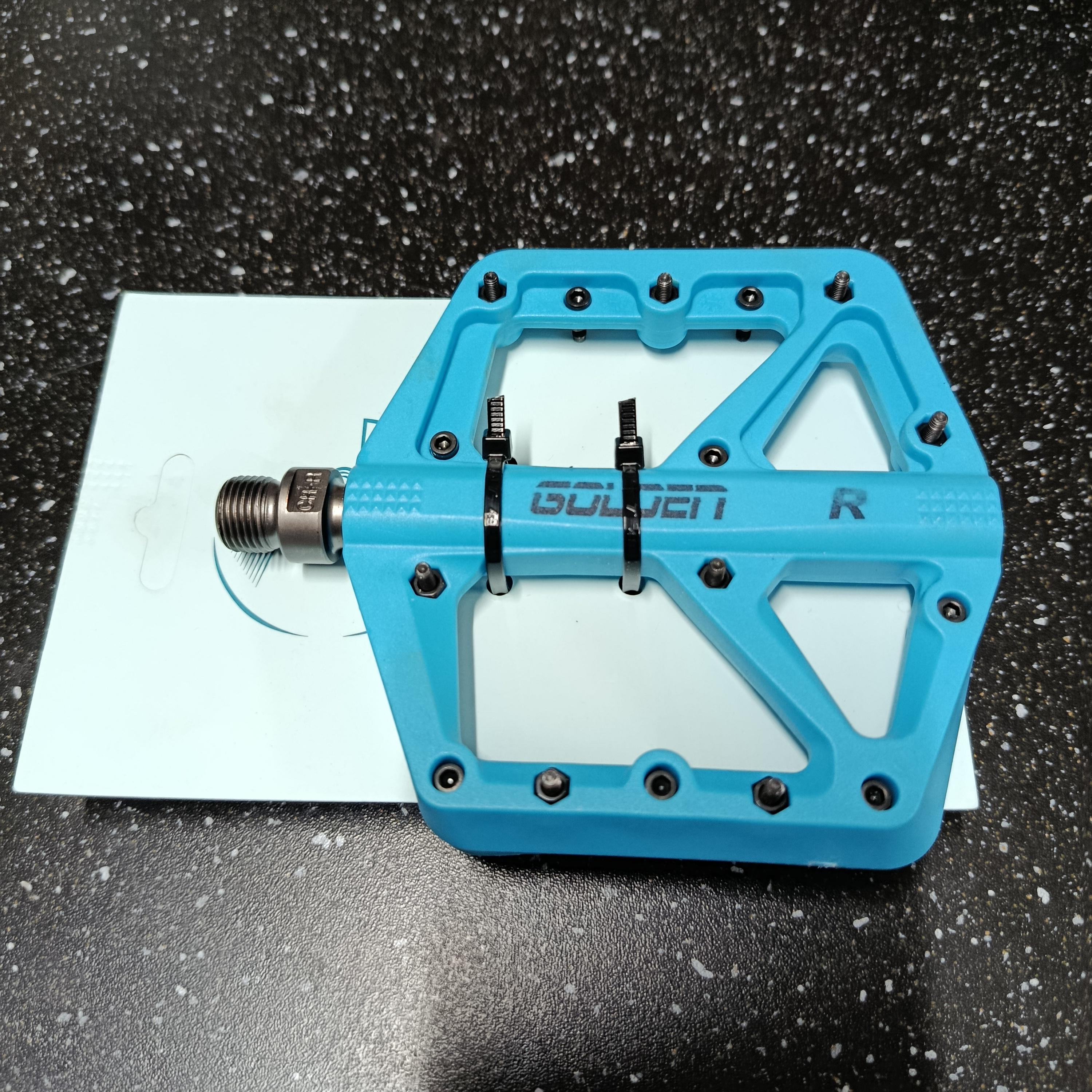 PLATFORM GOLDEN TURKUAZ ÇIVİLİ PEDAL 