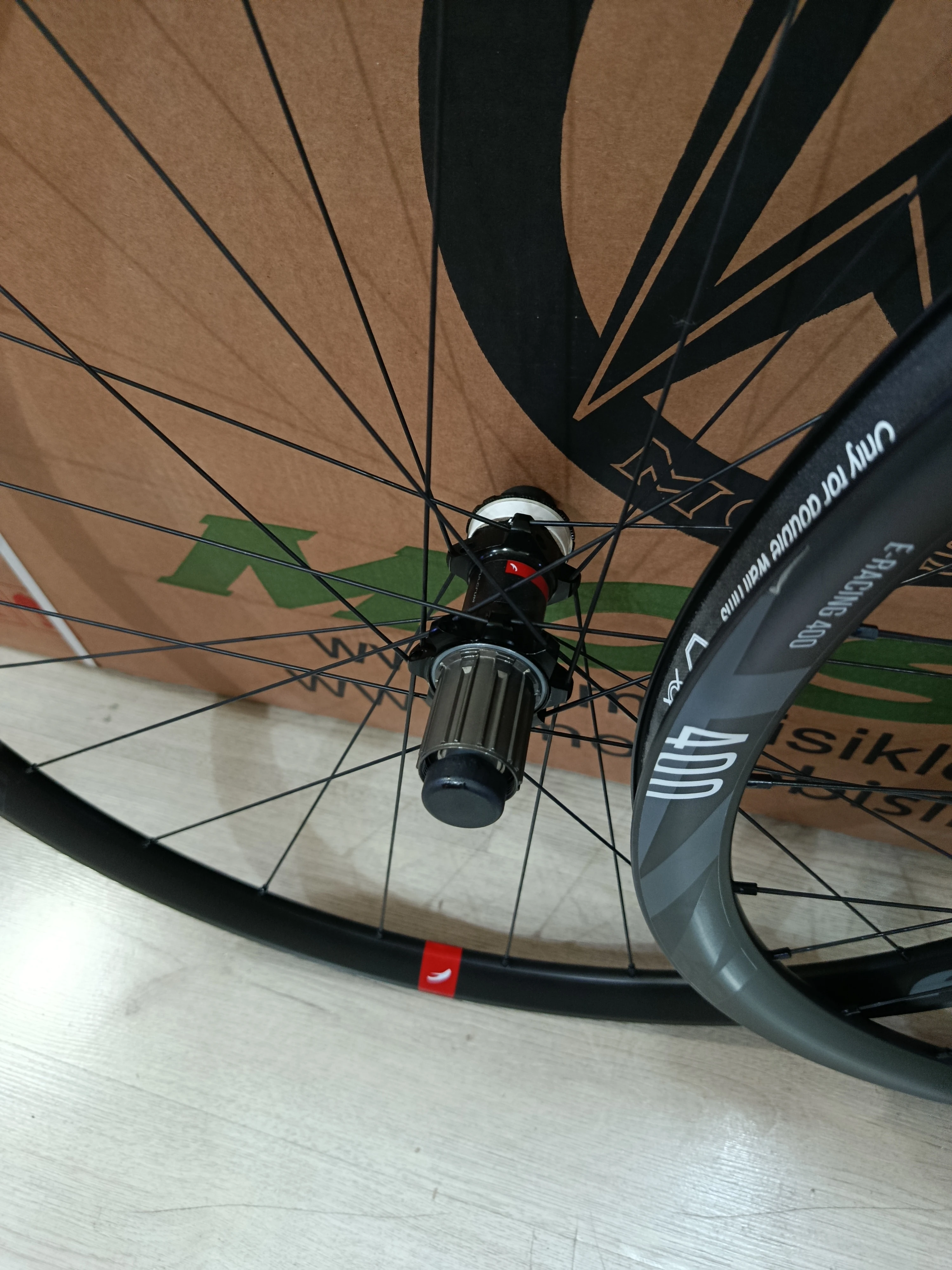 FULCRUM E-RACING 400 29 SOKMA MİL DISK ÖN ARKA JANT SETİ  1870GR