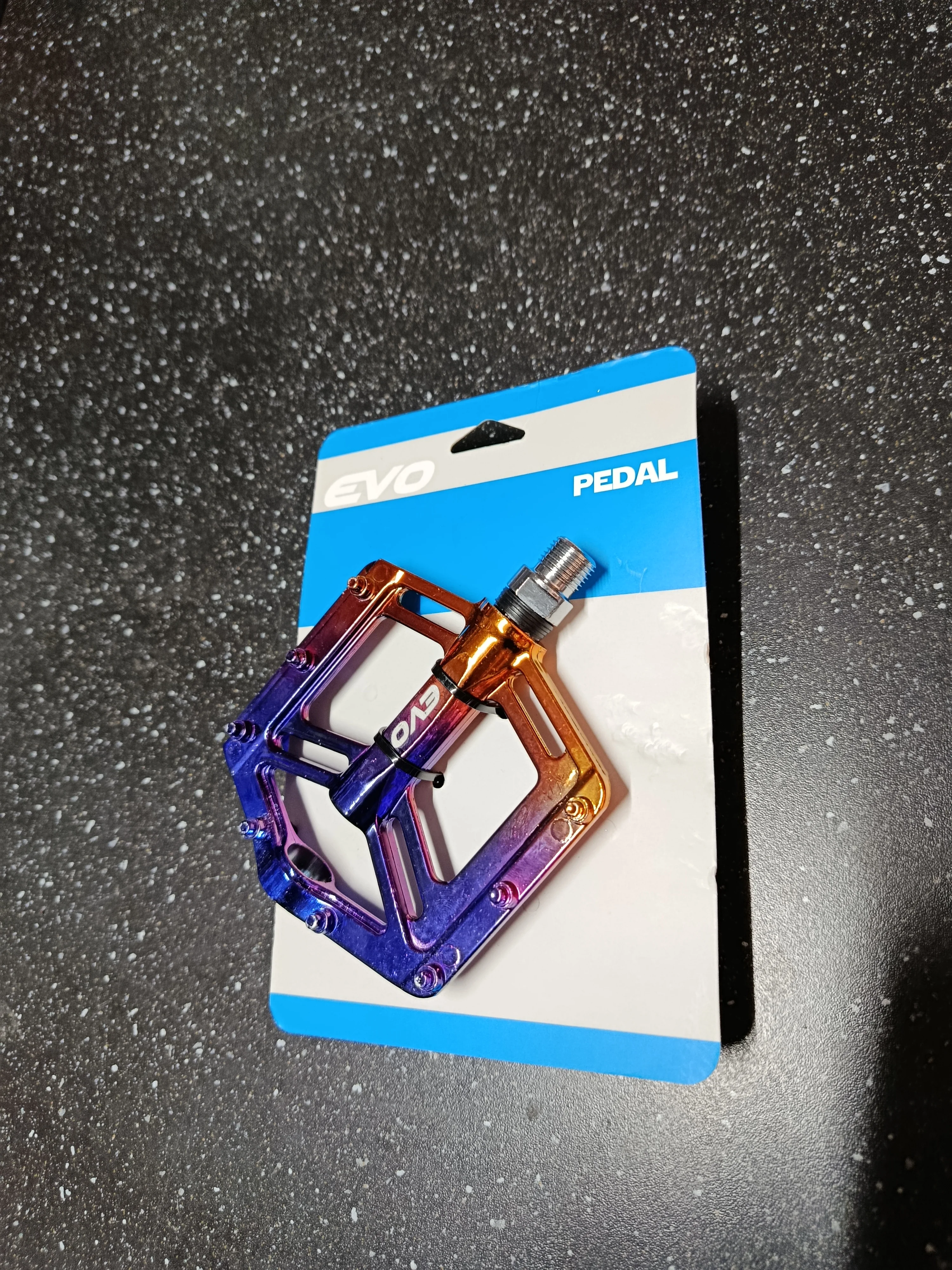 EVO ÇİVİLİ PLATFORM ALUMINYUM RAINBOW BİSİKLET PEDALI