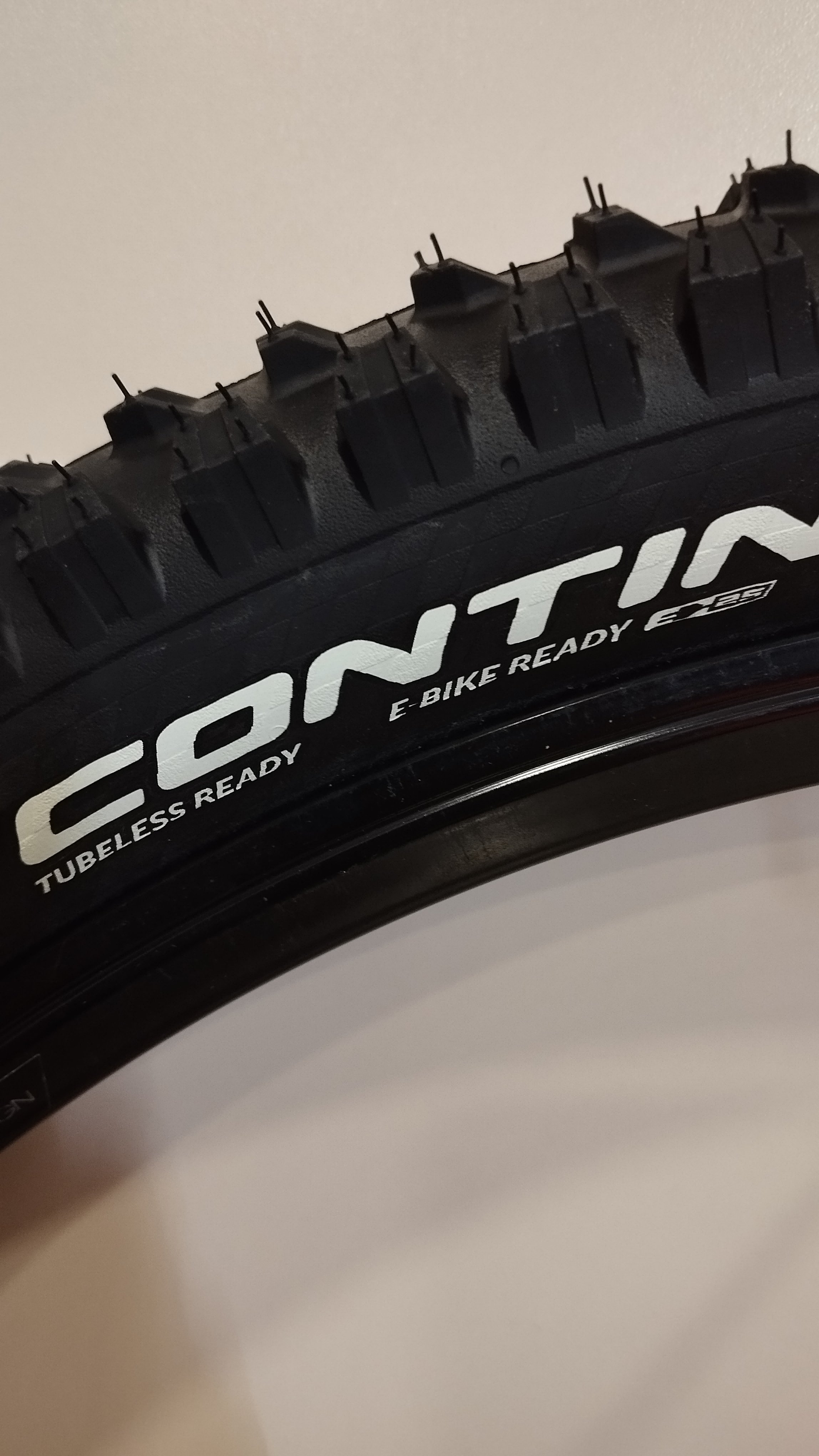 Continental Derkaiserprojekt 27,5*2.4 Tubeless Telsiz 950gr Tek