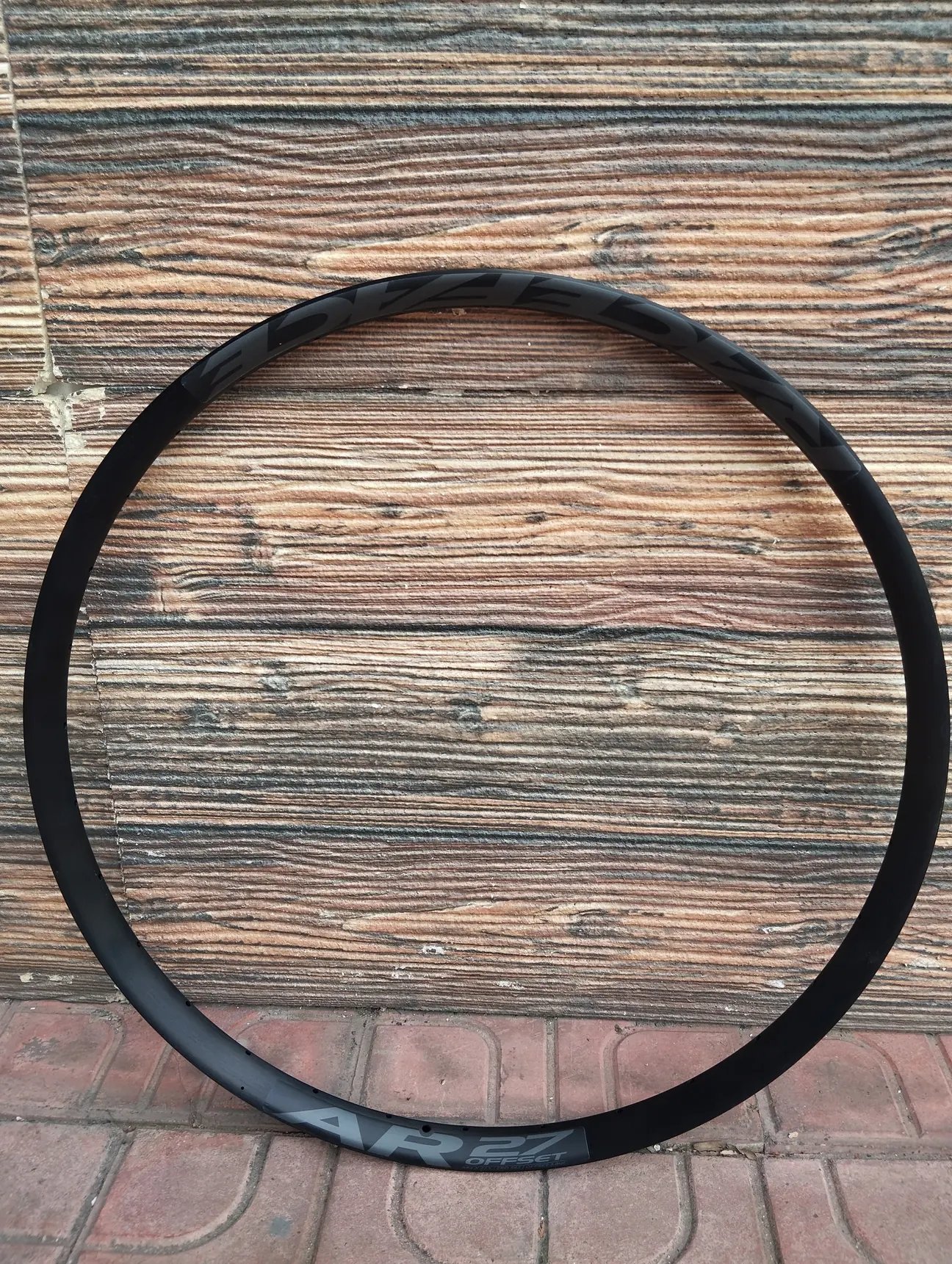 RACEFACE AR27 OFFSET 27MM İÇ 31MM DIŞ GENİŞLİK 29  DİSK JANT 32 DELİKLİ 470GR