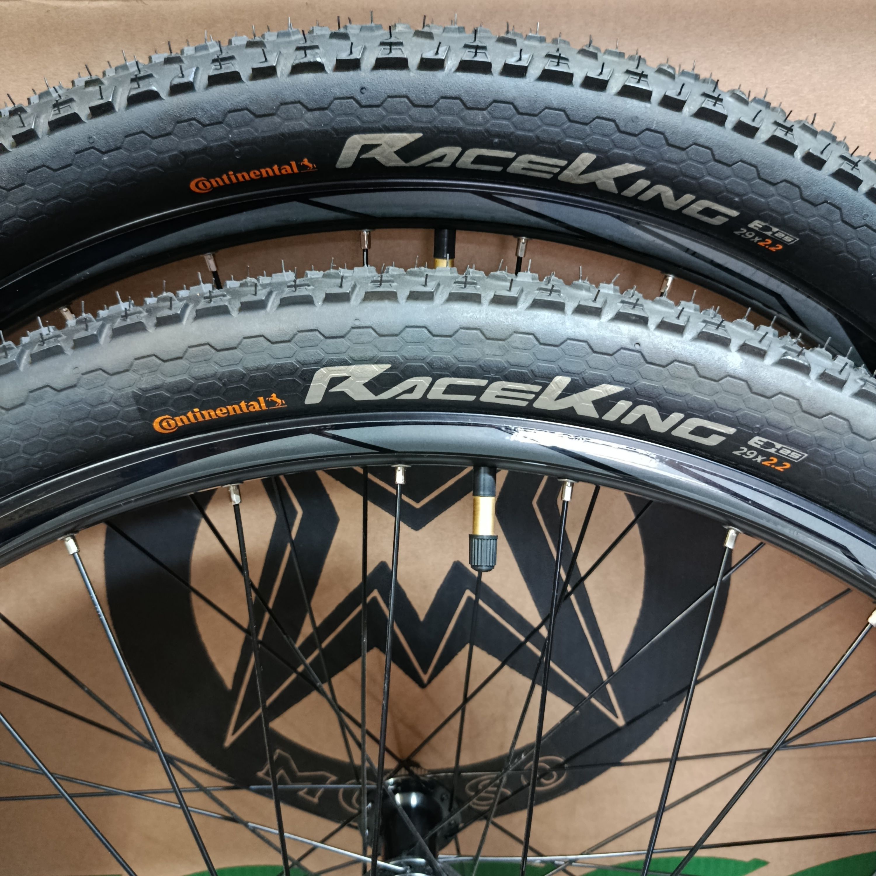 28-29 UYUMLU DİSK JANT SETİ ÖN-ARKA SHIMANO DEORE 6000 GÖBEKLİ CONTİNENTAL LASTİKLİ